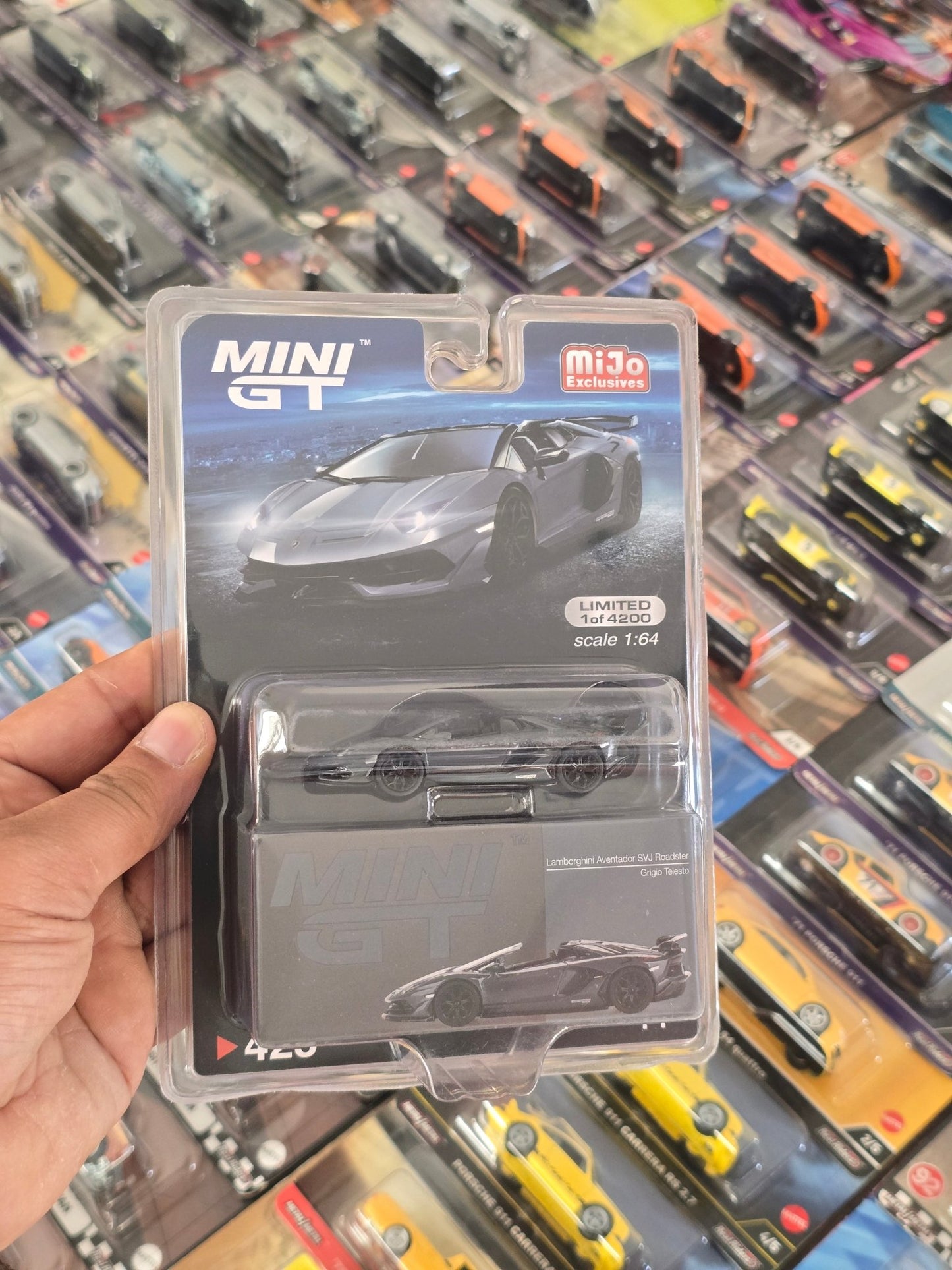 Mini GT Lamborghini Aventador SVJ Roadster - Grigio Telesto - Mijo Exclusives - Kinder Logs