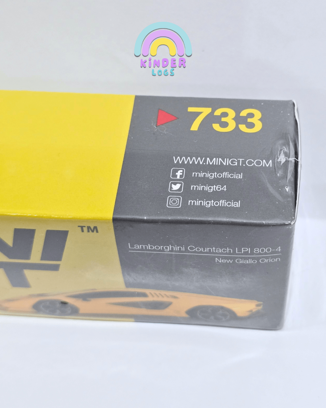 Mini GT Lamborghini Countach LPI 800 - 4 (New Giallo Orion) - Kinder Logs