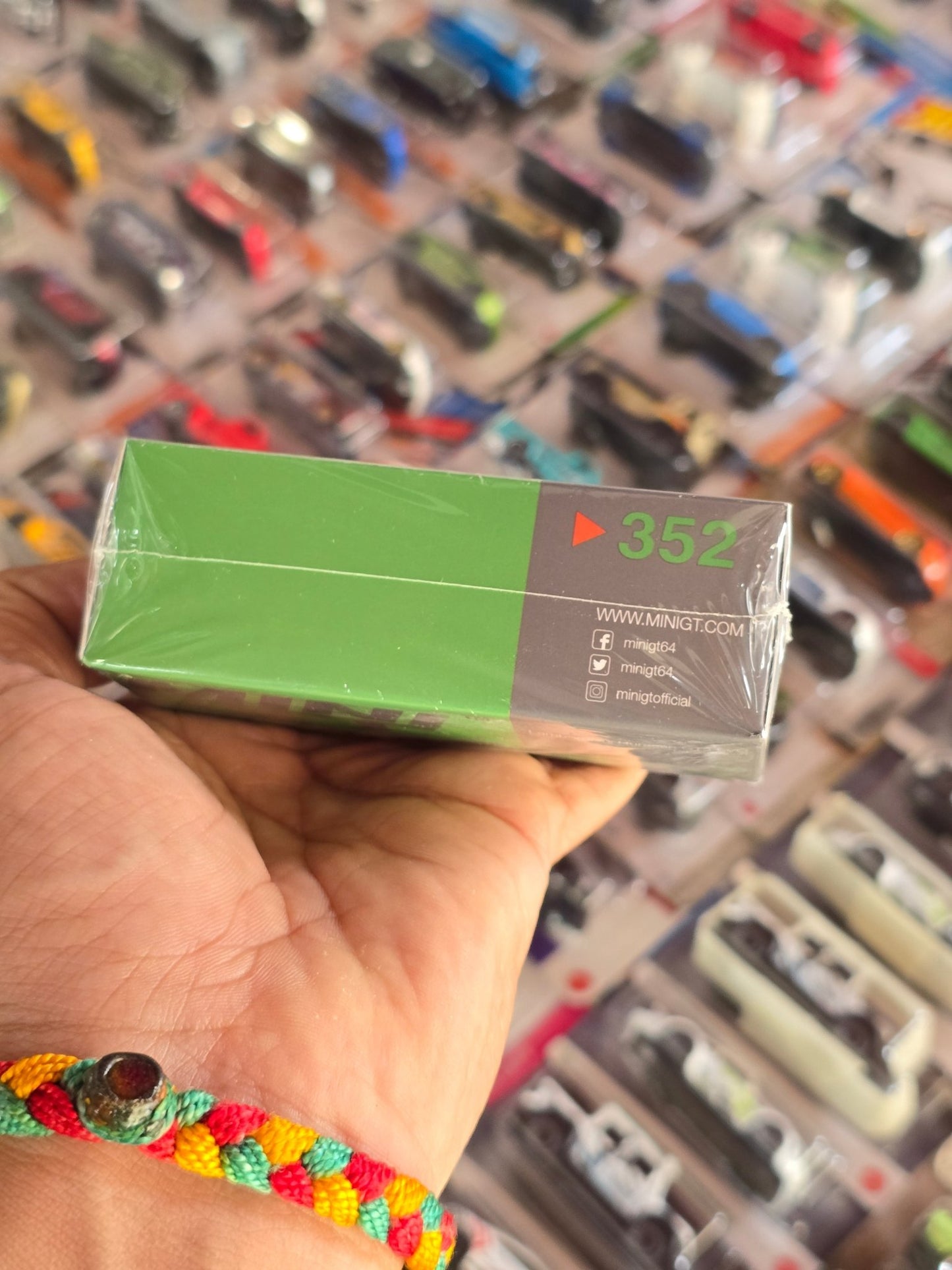 Mini GT Lamborghini Huracan GT3 EVO Presentation - Green (Sealed Box) - Kinder Logs