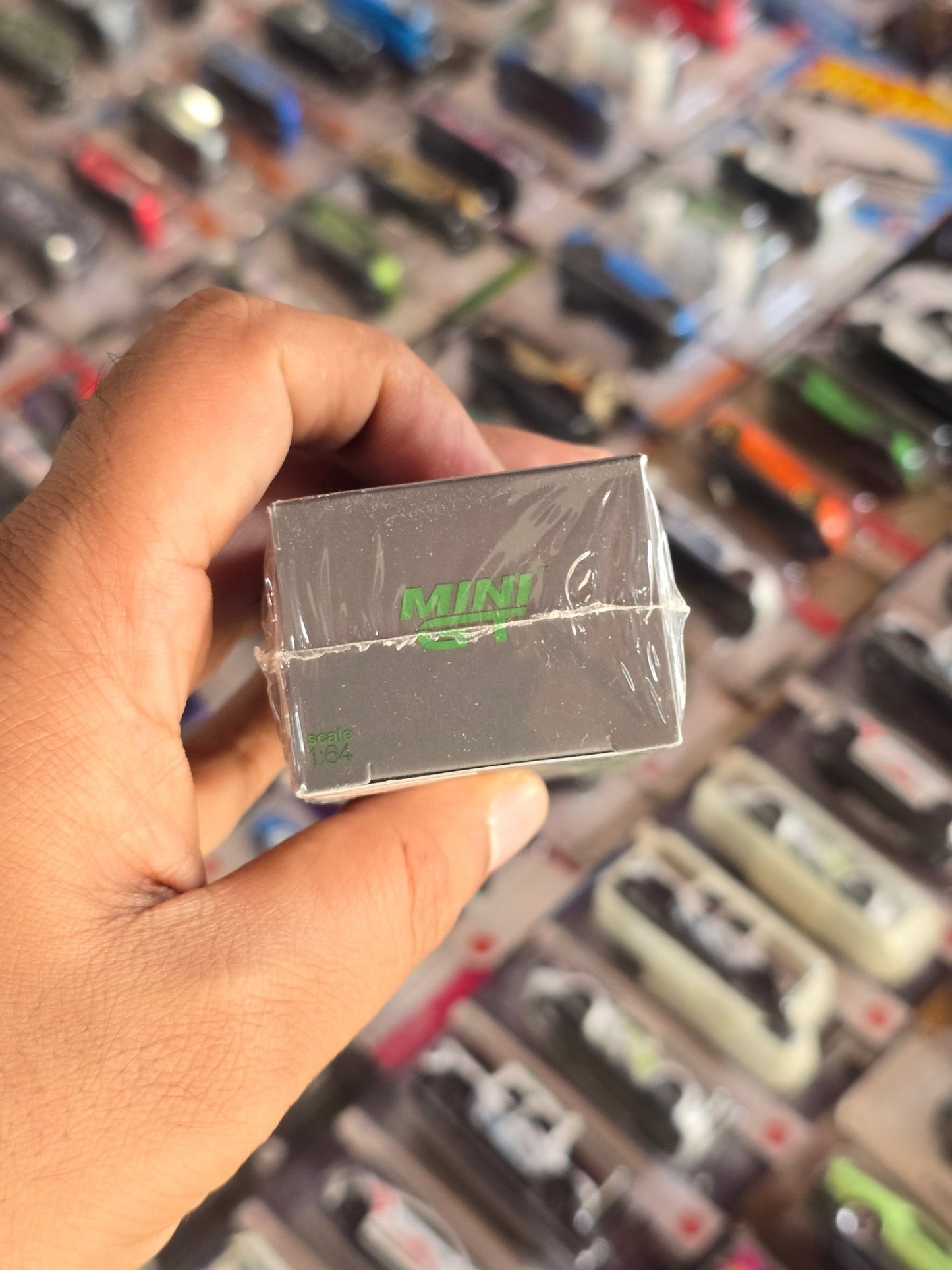 Mini GT Lamborghini Huracan GT3 EVO Presentation - Green (Sealed Box) - Kinder Logs