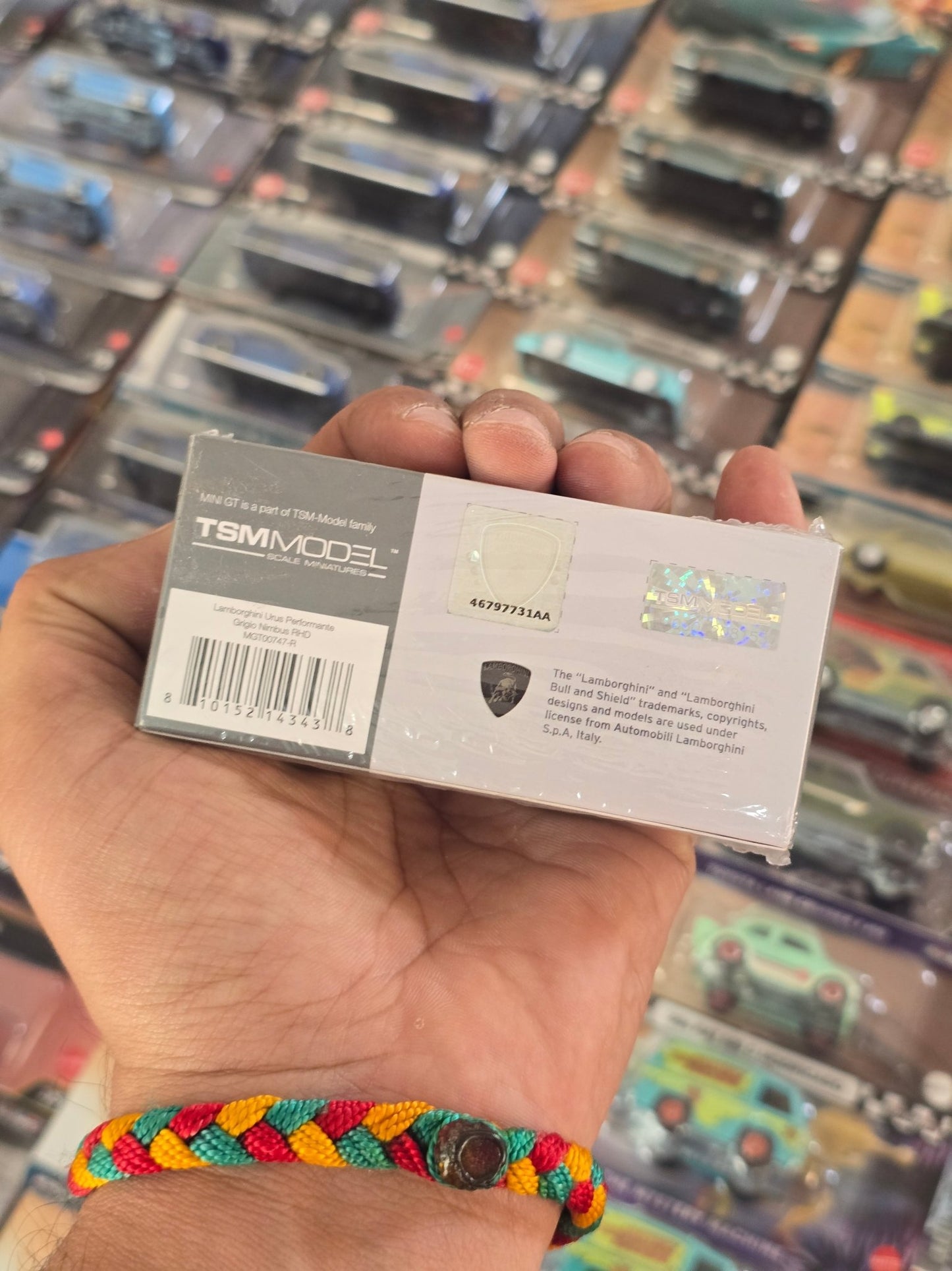 Mini GT Lamborghini Urus Performante Grigio Nimbus (Sealed Box) - Kinder Logs