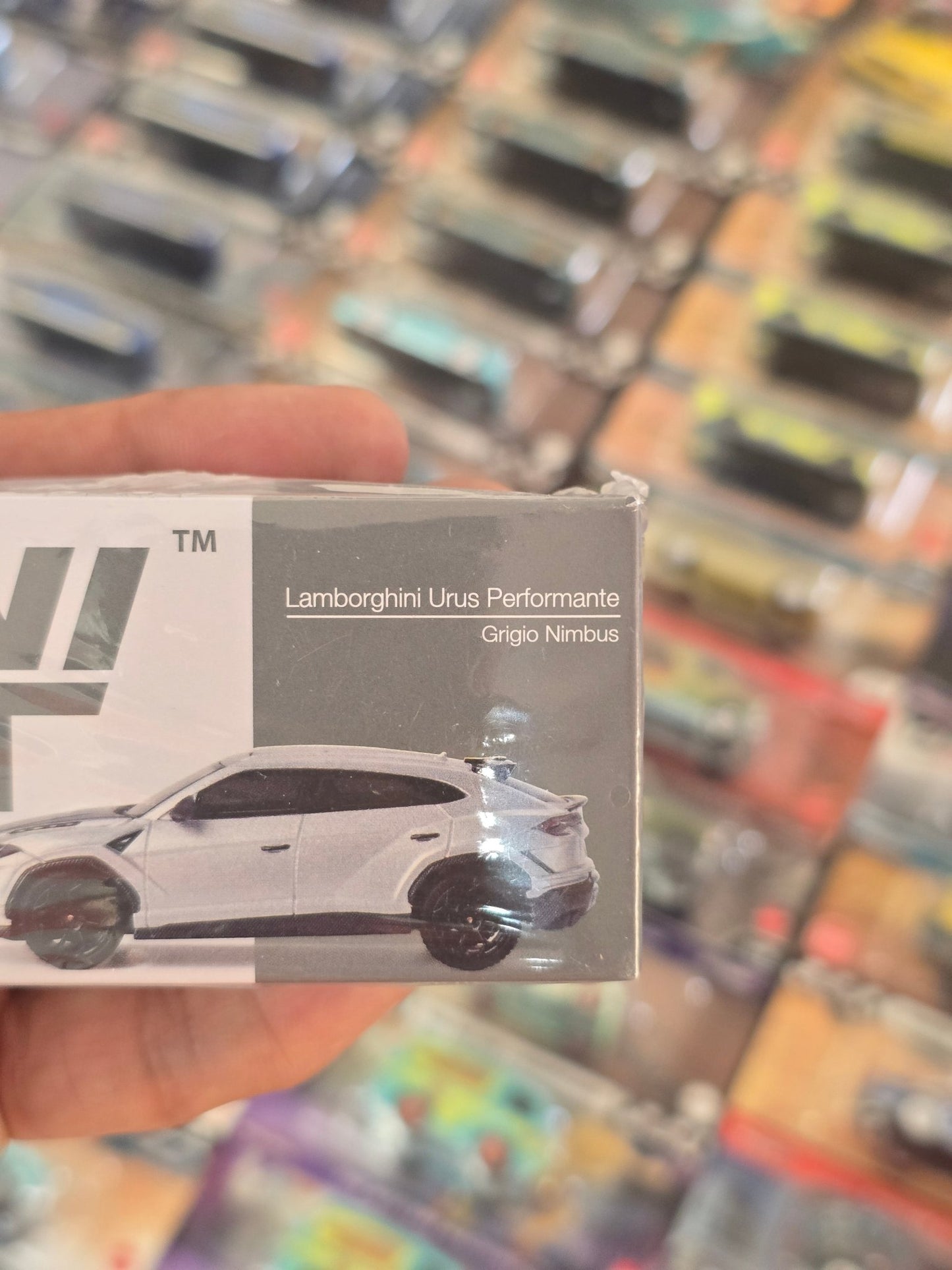 Mini GT Lamborghini Urus Performante Grigio Nimbus (Sealed Box) - Kinder Logs