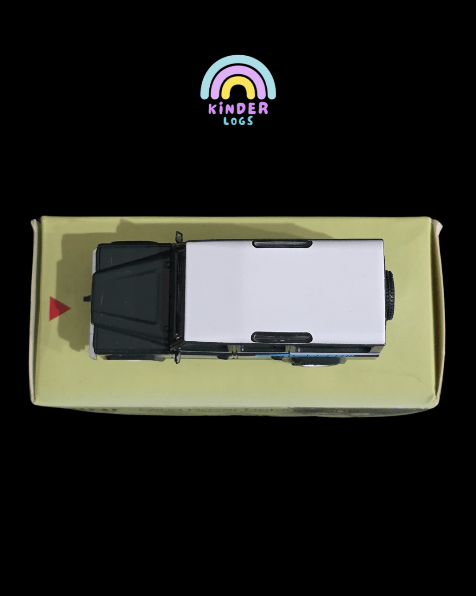 Mini GT Land Rover Defender 110 County Station Wagon (Open Box) - Kinder Logs