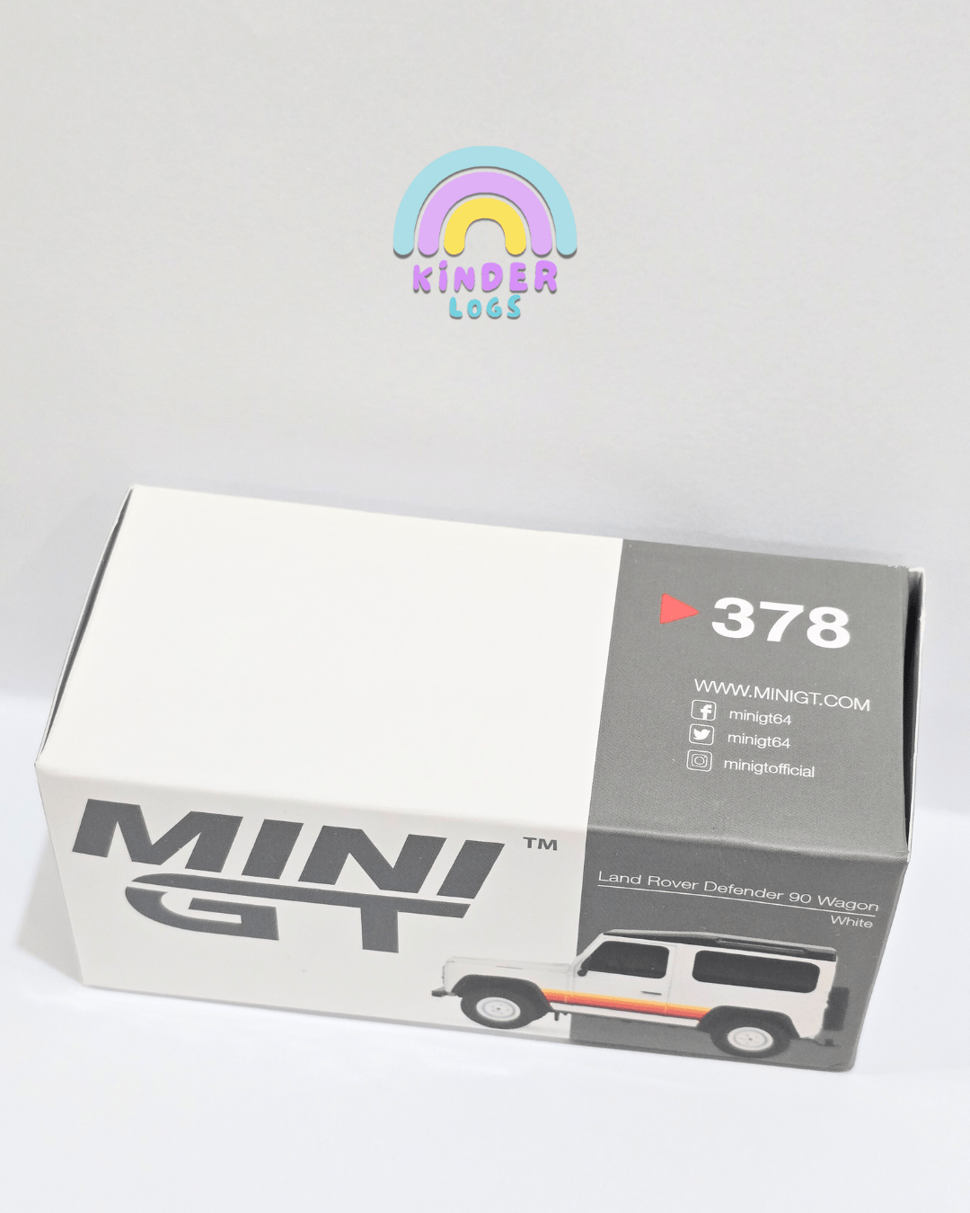 Mini GT Land Rover Defender 90 Wagon - RHD Version (Open Box) - Kinder Logs