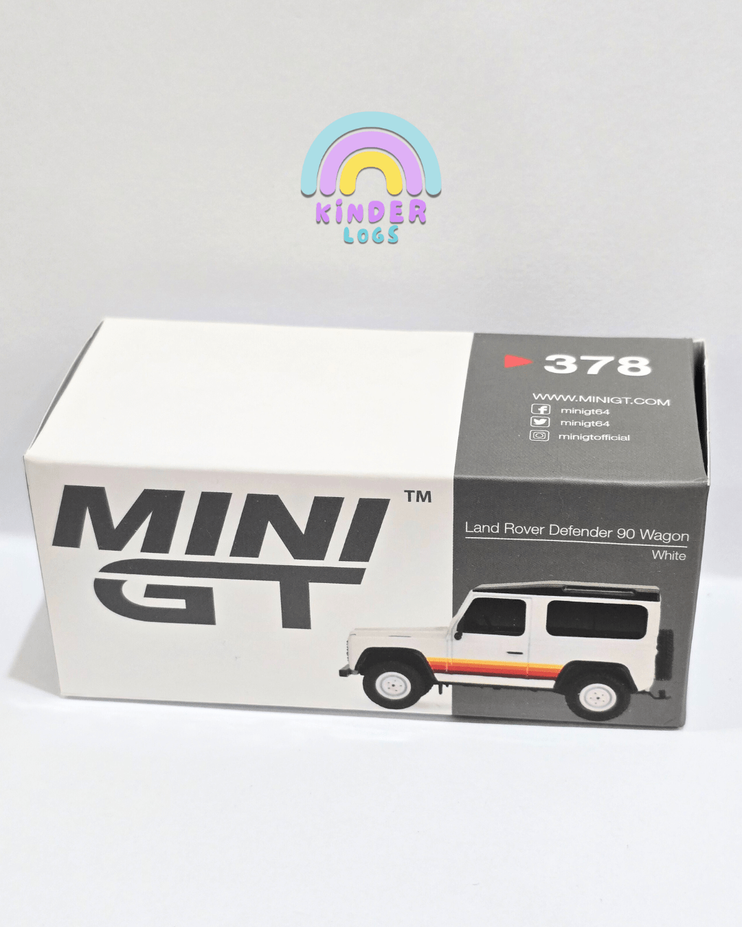 Mini GT Land Rover Defender 90 Wagon - RHD Version (Open Box) - Kinder Logs