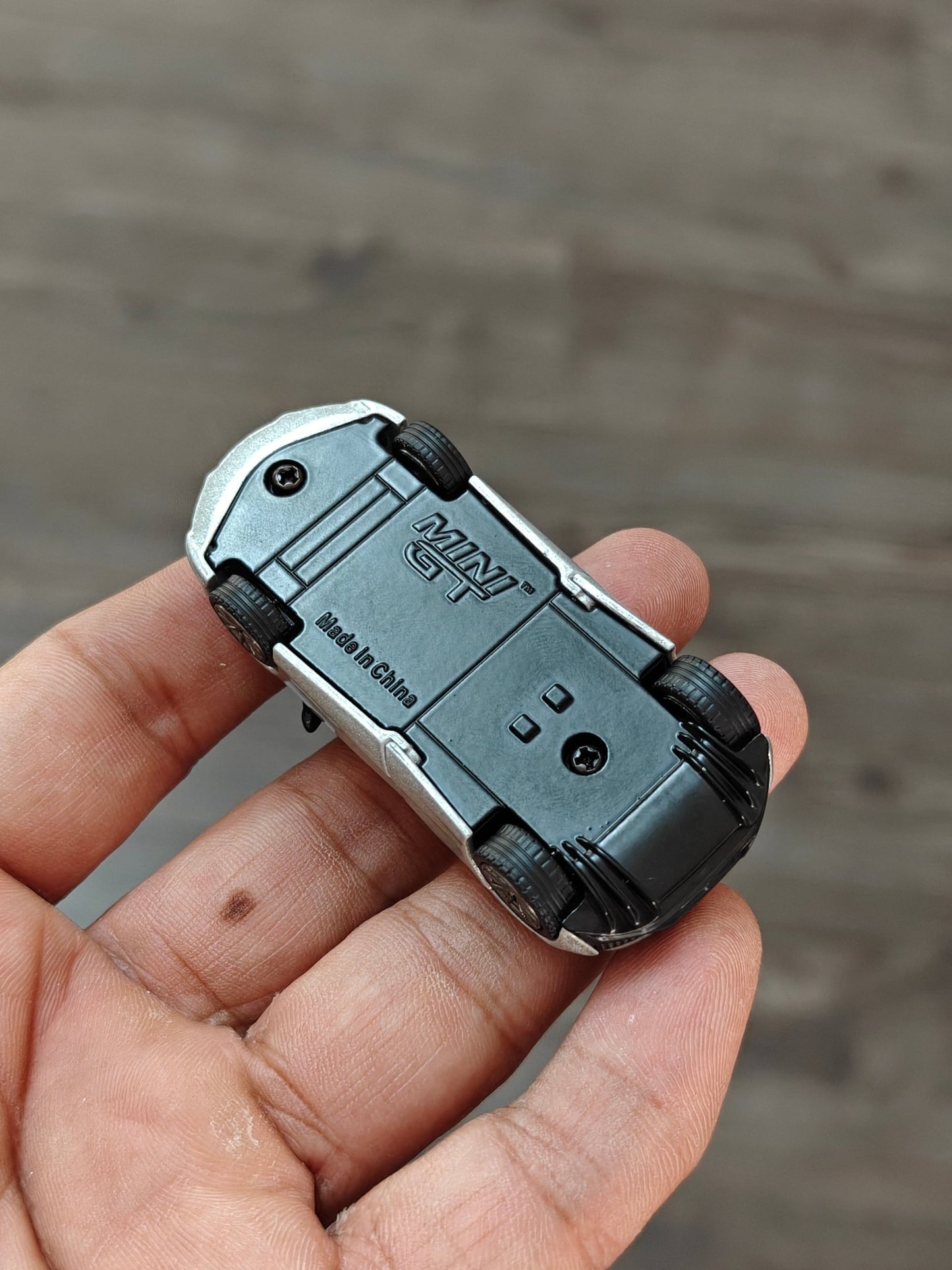 Mini GT McLaren Artura - Mijo Exclusives (Silver) - Kinder Logs