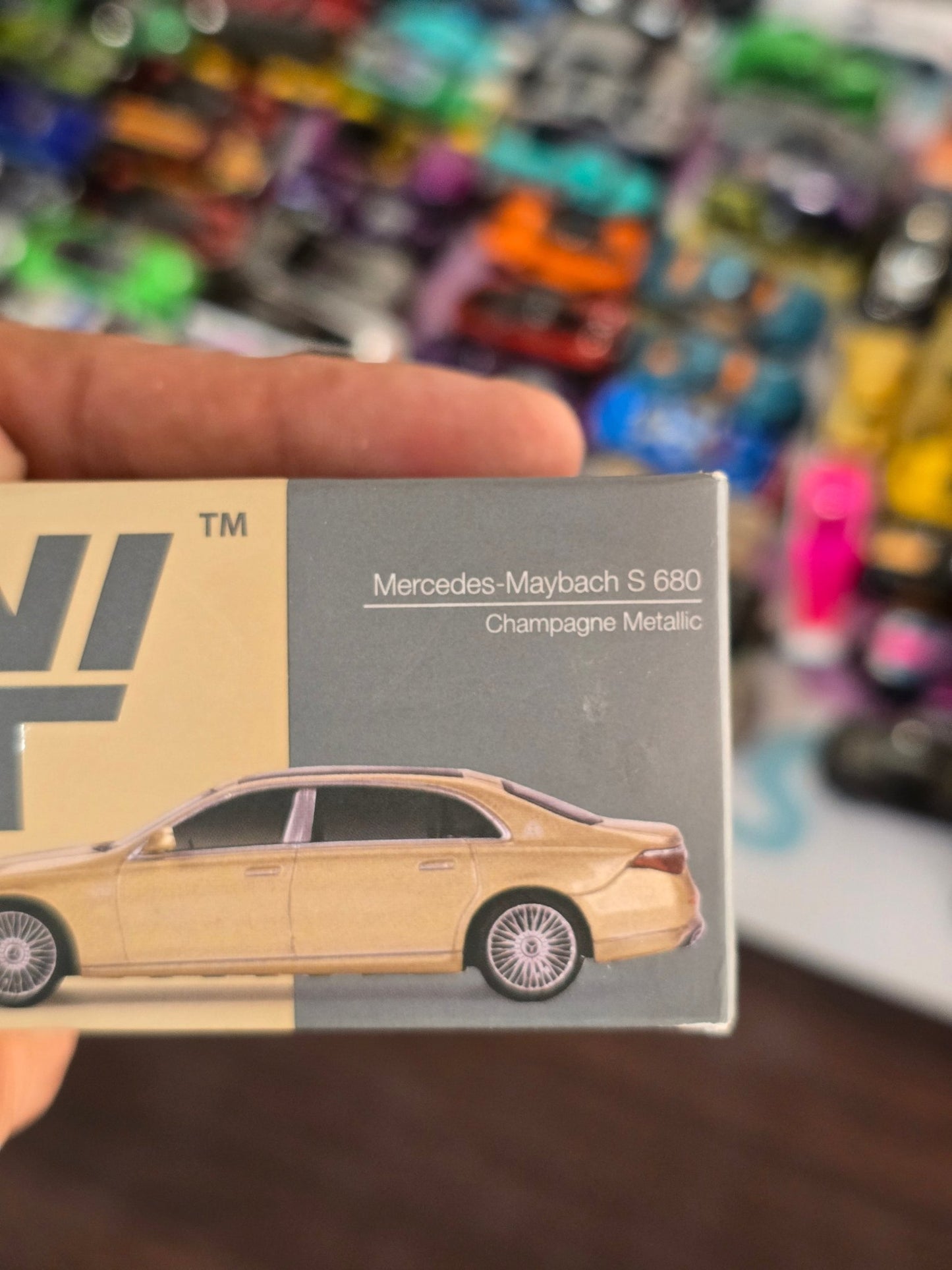 Mini GT Mercedes - Maybach S680 (Open Box) - Kinder Logs