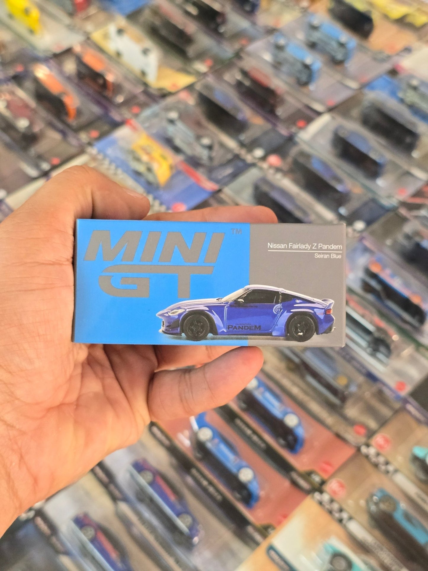 Mini GT Nissan Fairlady Z Pandem - Seiran Blue (Open Box) - Kinder Logs