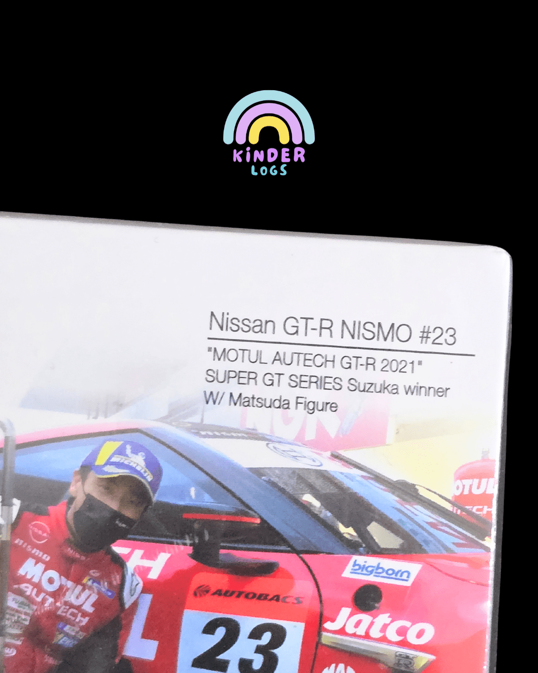 Mini GT Nissan GT - R NISMO 23 - Motul Autech GT - R 2021 (Winner With Figure) - Kinder Logs