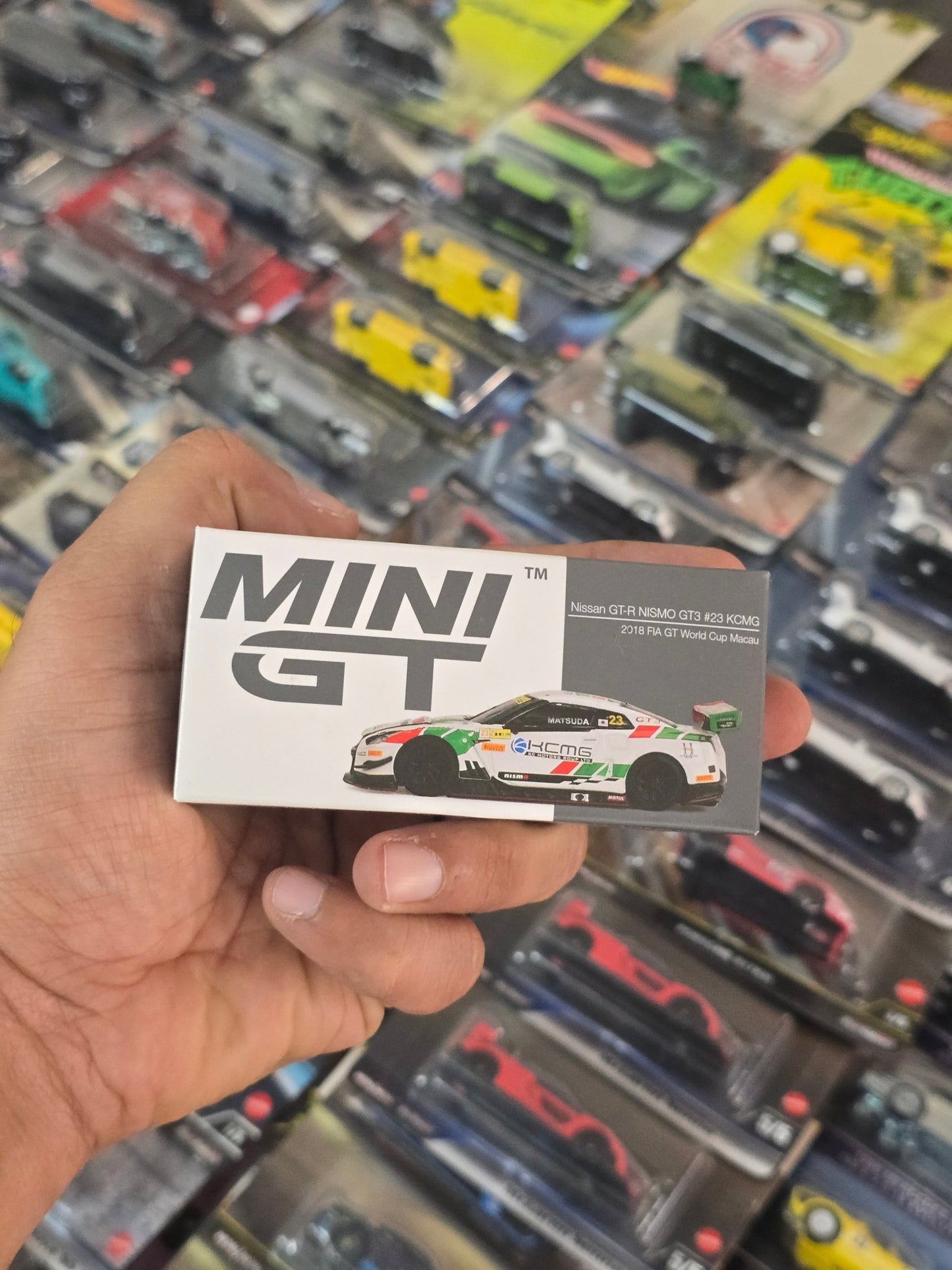 Mini GT Nissan GT - R NISMO GT3 23 KCMG - Open Box - Kinder Logs