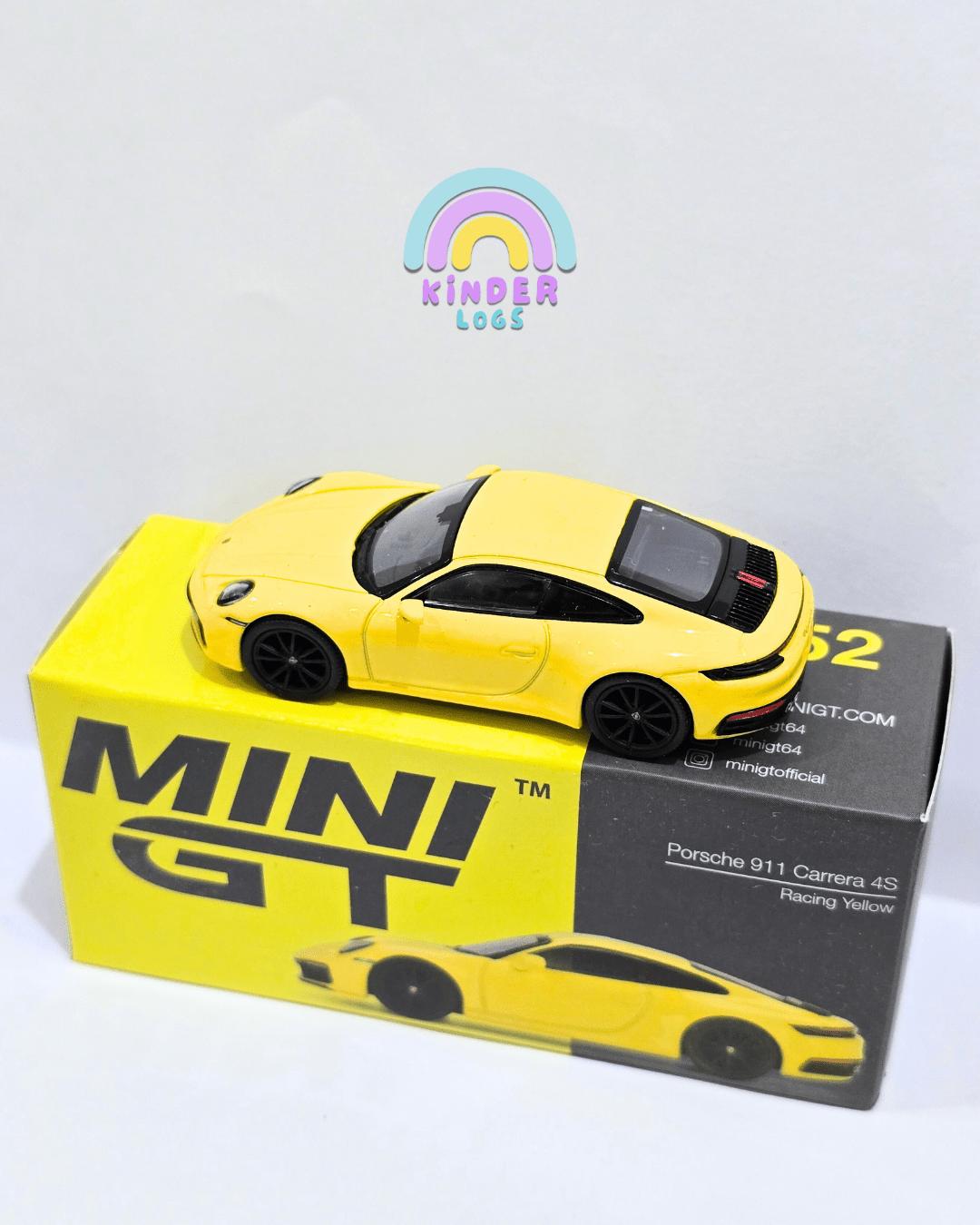 Mini GT Porsche 911 Carrera 4S - Racing Yellow (Open Box) - Kinder Logs
