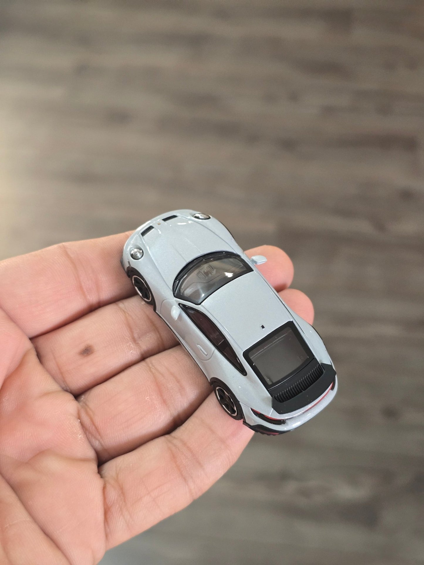 Mini GT Porsche 911 Dakar - Ice Gray Metallic (Open Box) - Kinder Logs