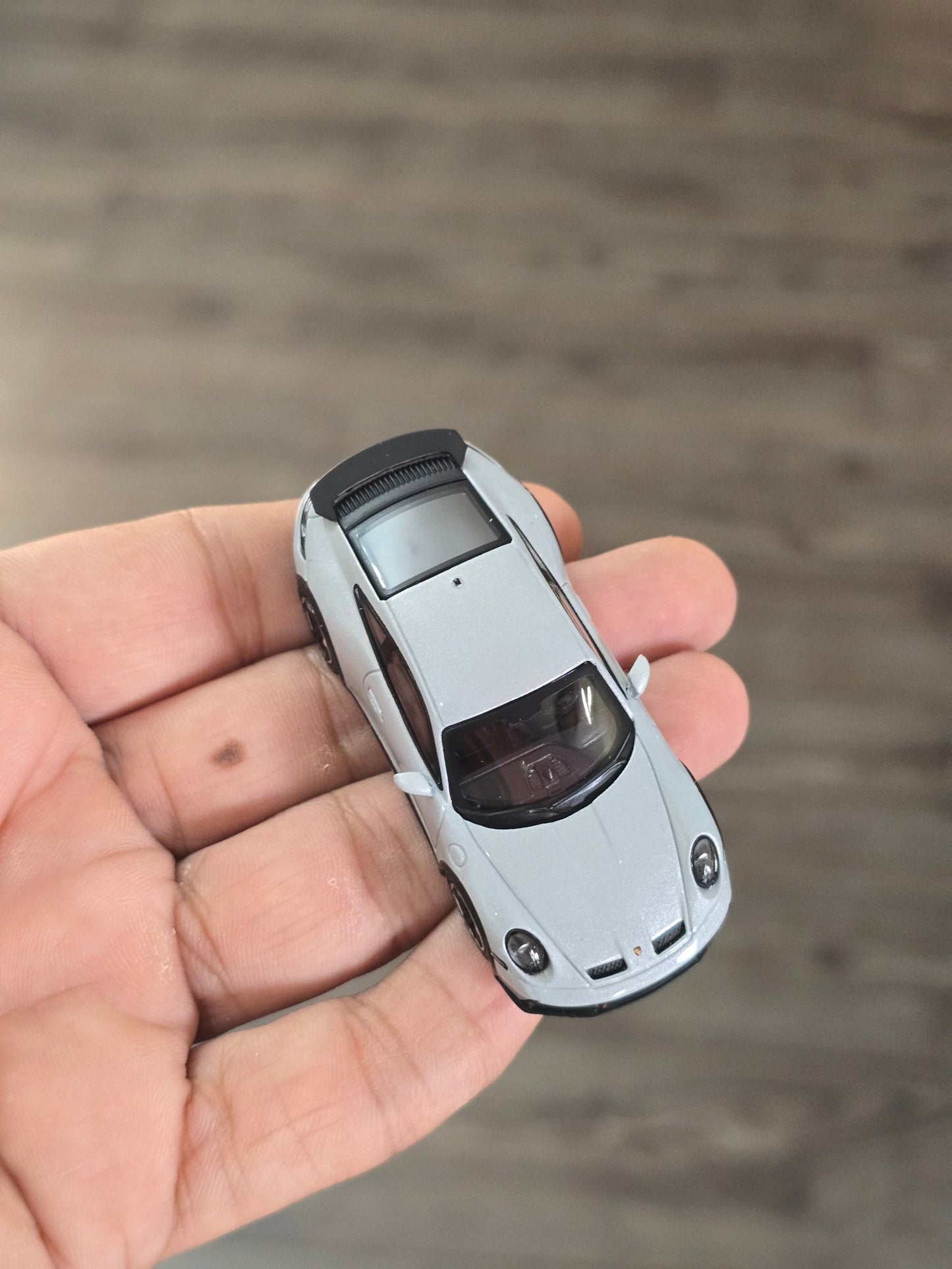 Mini GT Porsche 911 Dakar - Ice Gray Metallic (Open Box) - Kinder Logs