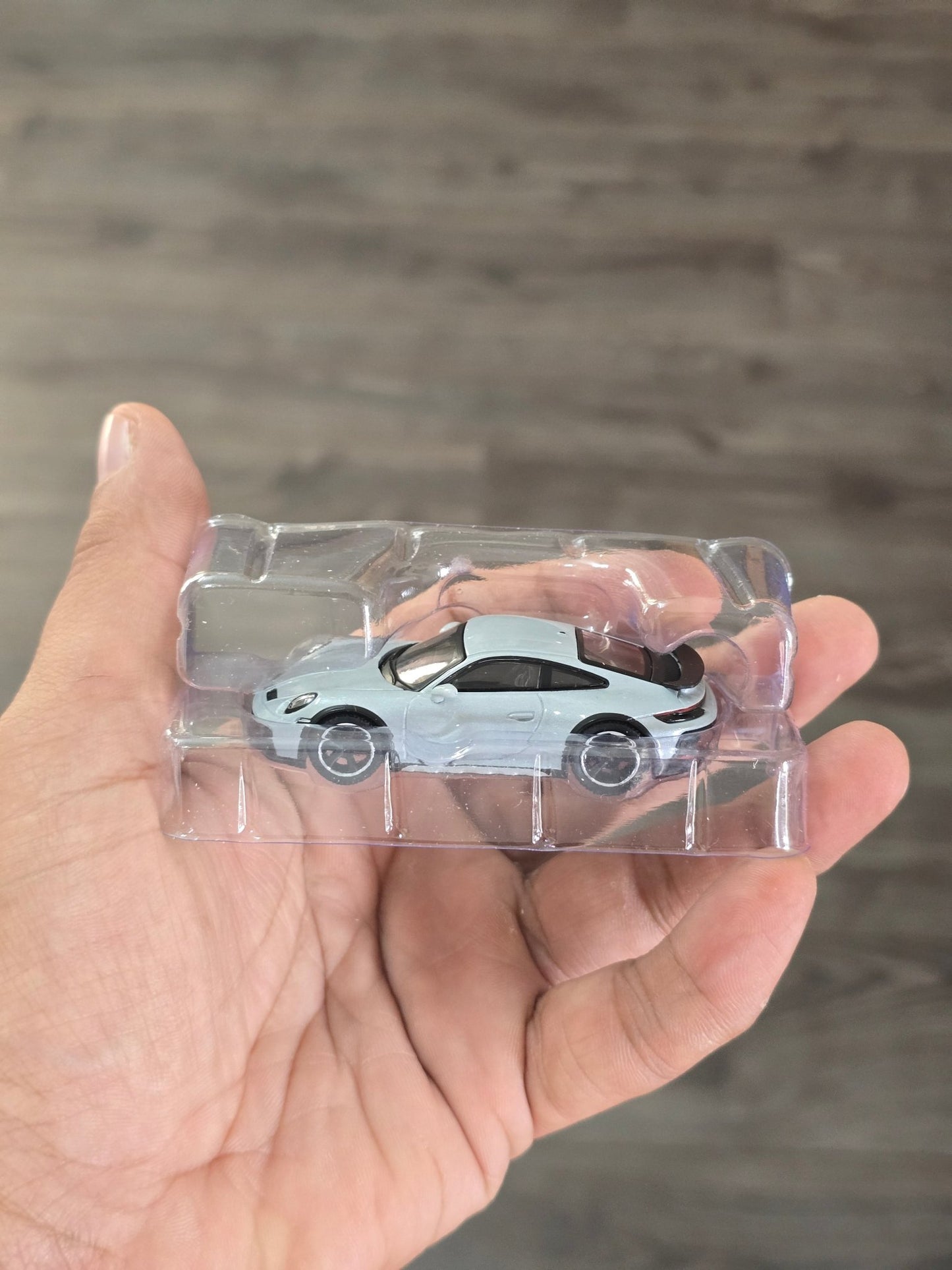 Mini GT Porsche 911 Dakar - Ice Gray Metallic (Open Box) - Kinder Logs