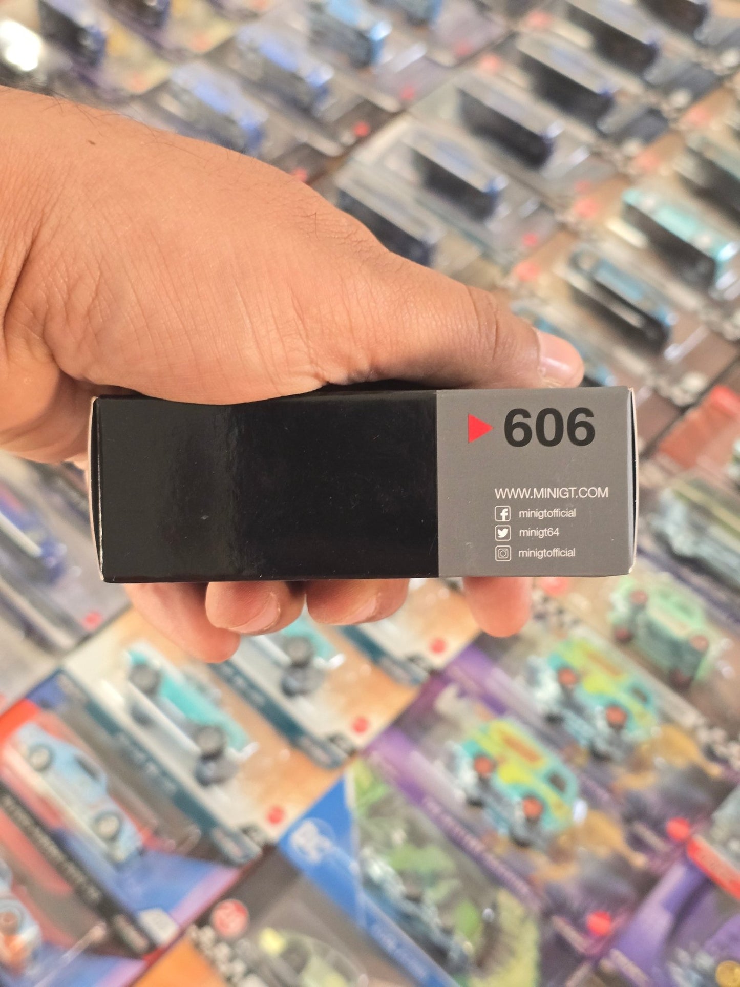 Mini GT Porsche 911 GT3 Touring (Open Box) - Kinder Logs