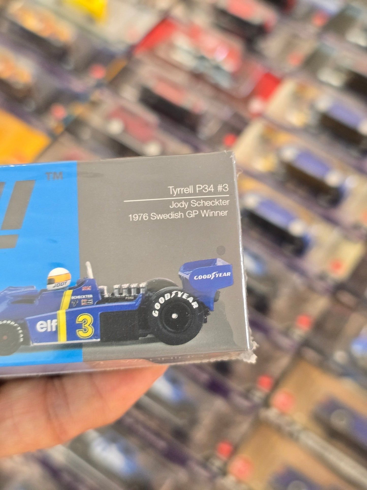 Mini GT Tyrrell P34 #3 Jody Scheckter - 1976 Swedish GP Winner (Sealed Box) - Kinder Logs