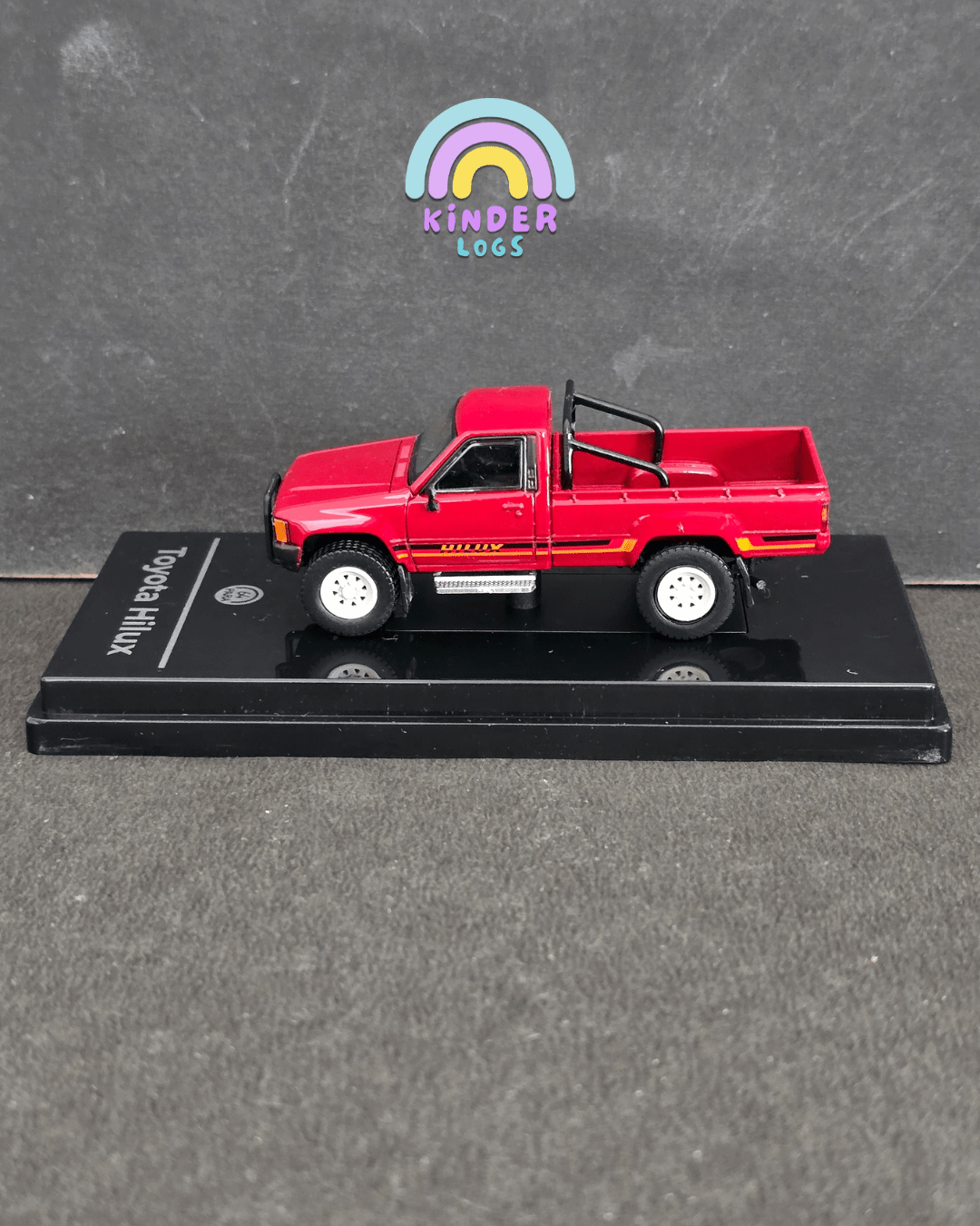 Para64 1984 Toyota Hilux Single Cab (Red) - Kinder Logs