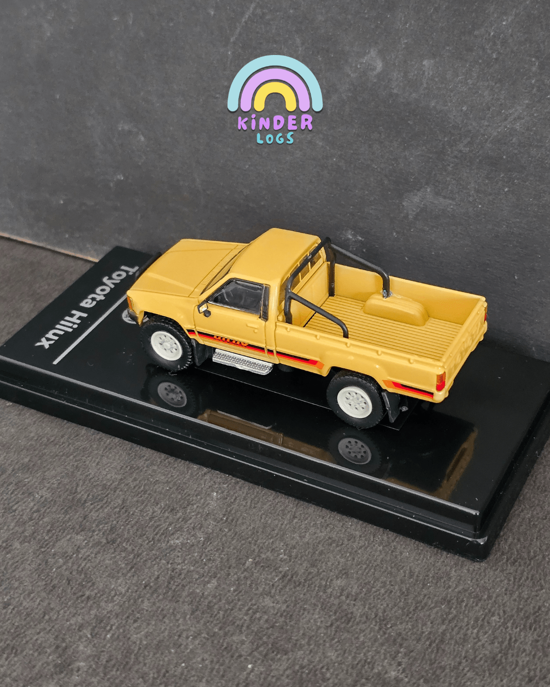 Para64 1984 Toyota Hilux Single Cab (Yellow) - Kinder Logs