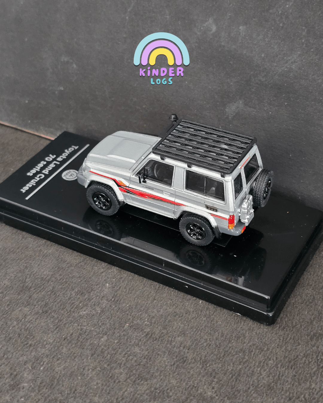 Para64 2014 Toyota Land Cruiser LC 71 (Silver) - Kinder Logs