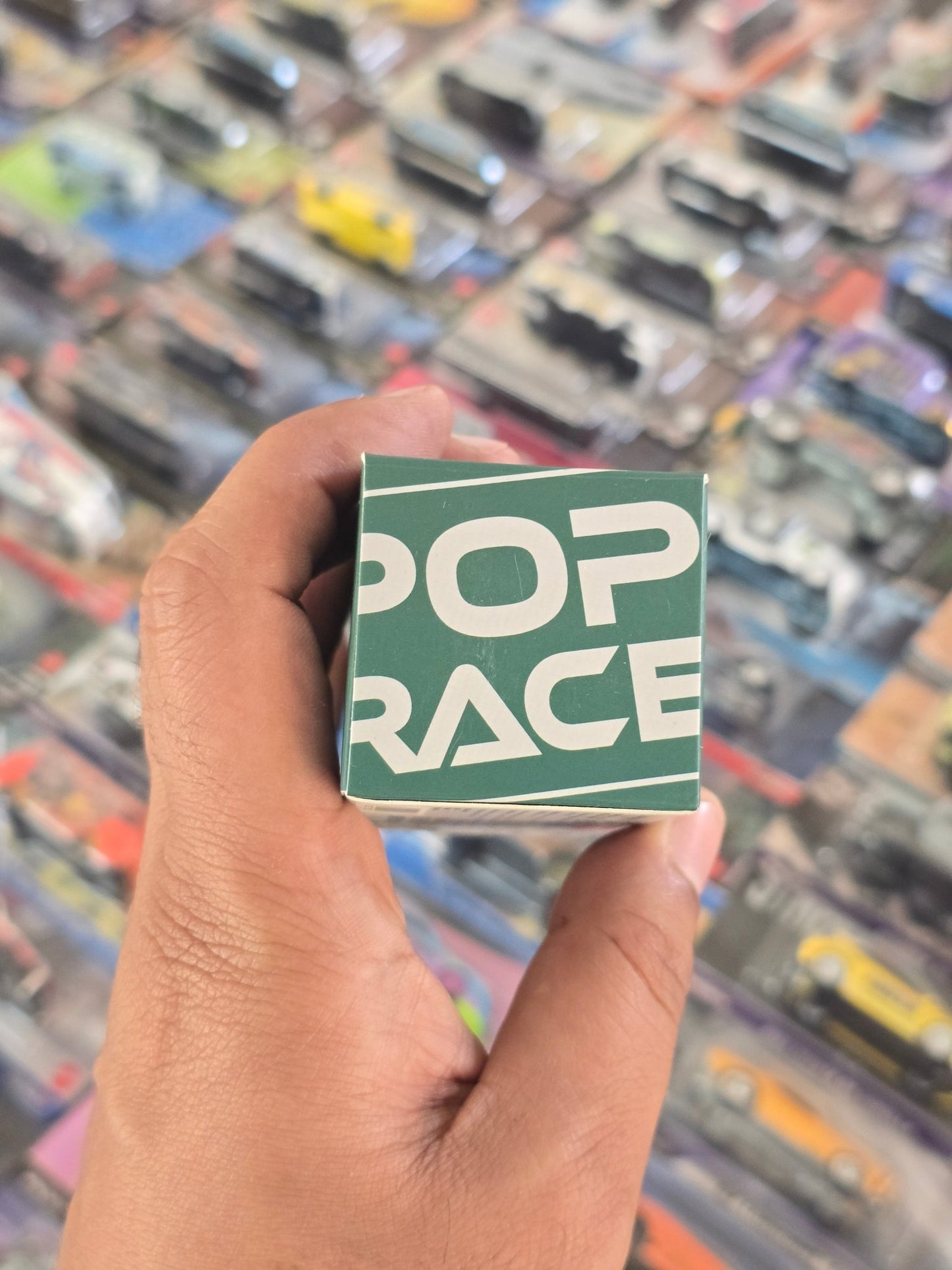 Pop Race Aston Martin GT3 (Open Box) - Kinder Logs