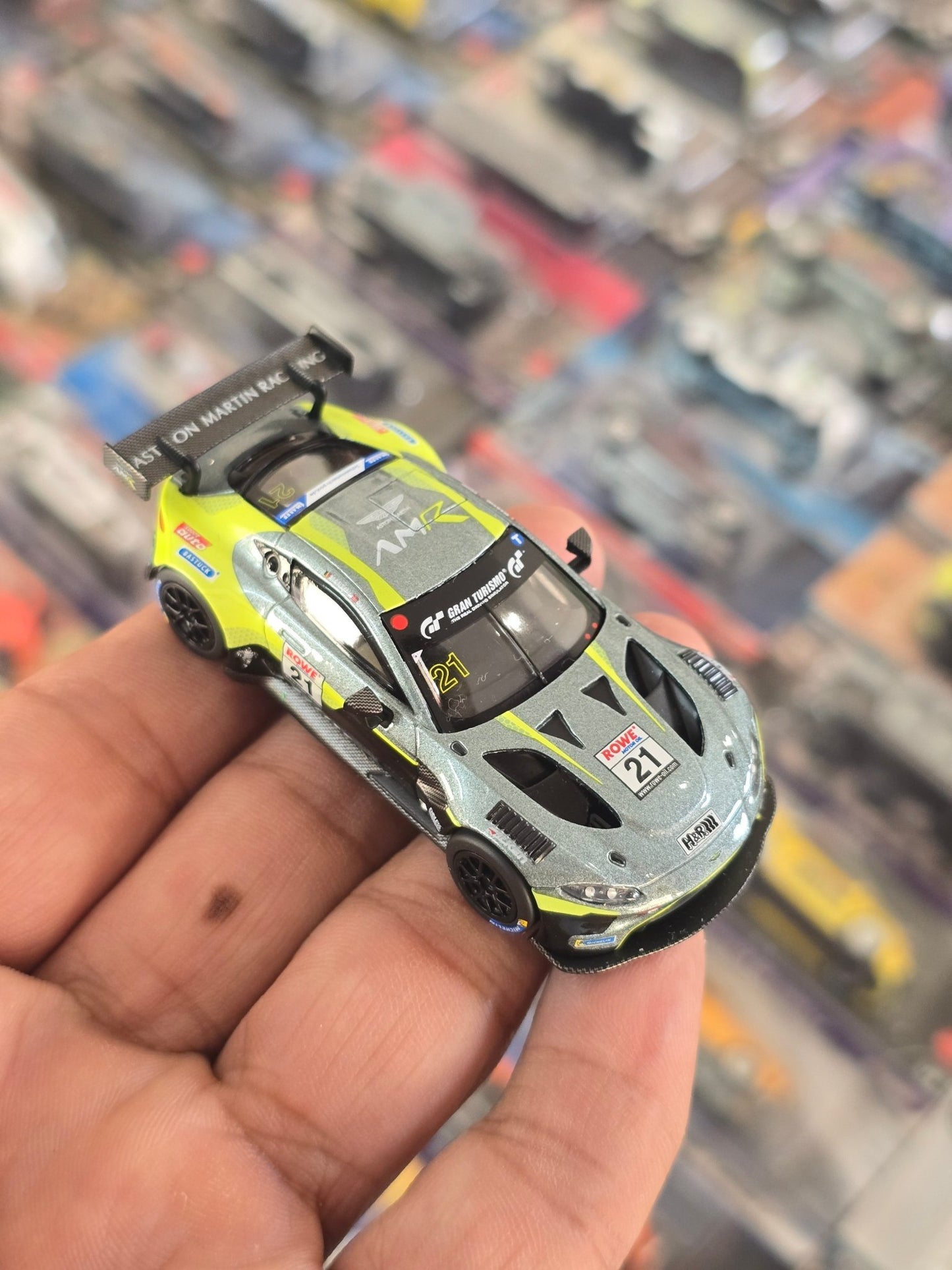 Pop Race Aston Martin GT3 (Open Box) - Kinder Logs
