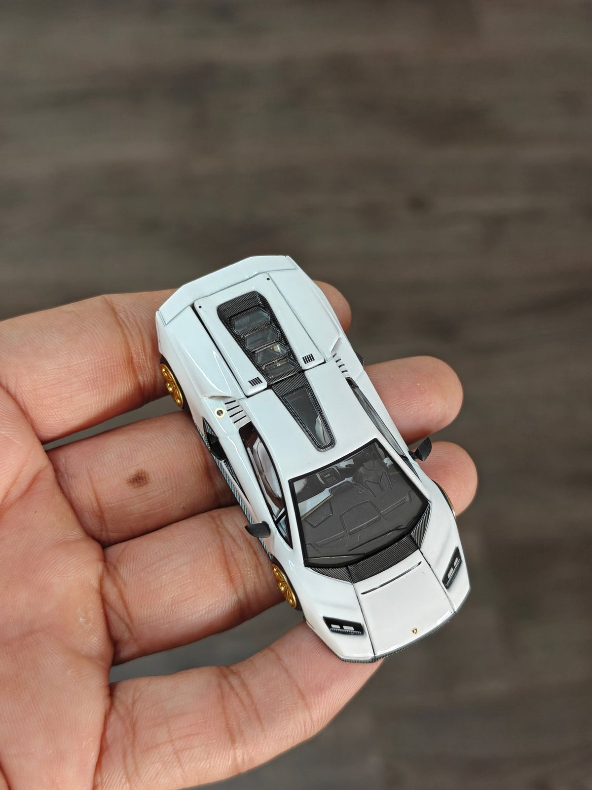 Pop Race Lamborghini Countach LPI 800 - 4 - White (Open Box) - Kinder Logs