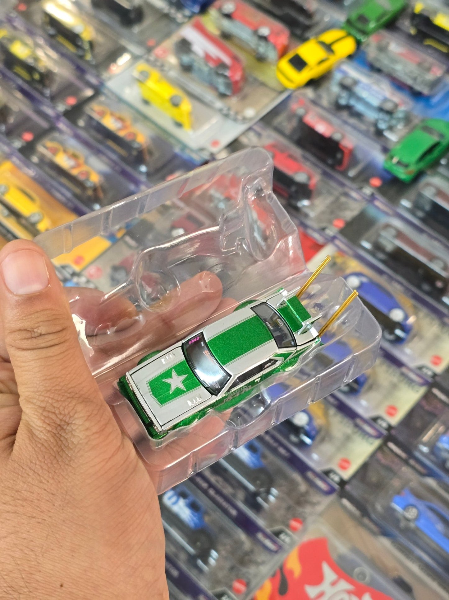 Pop Race Nissan Skyline C210 Bosozoku Style S9 - 05 (Mirrors Missing) - Kinder Logs
