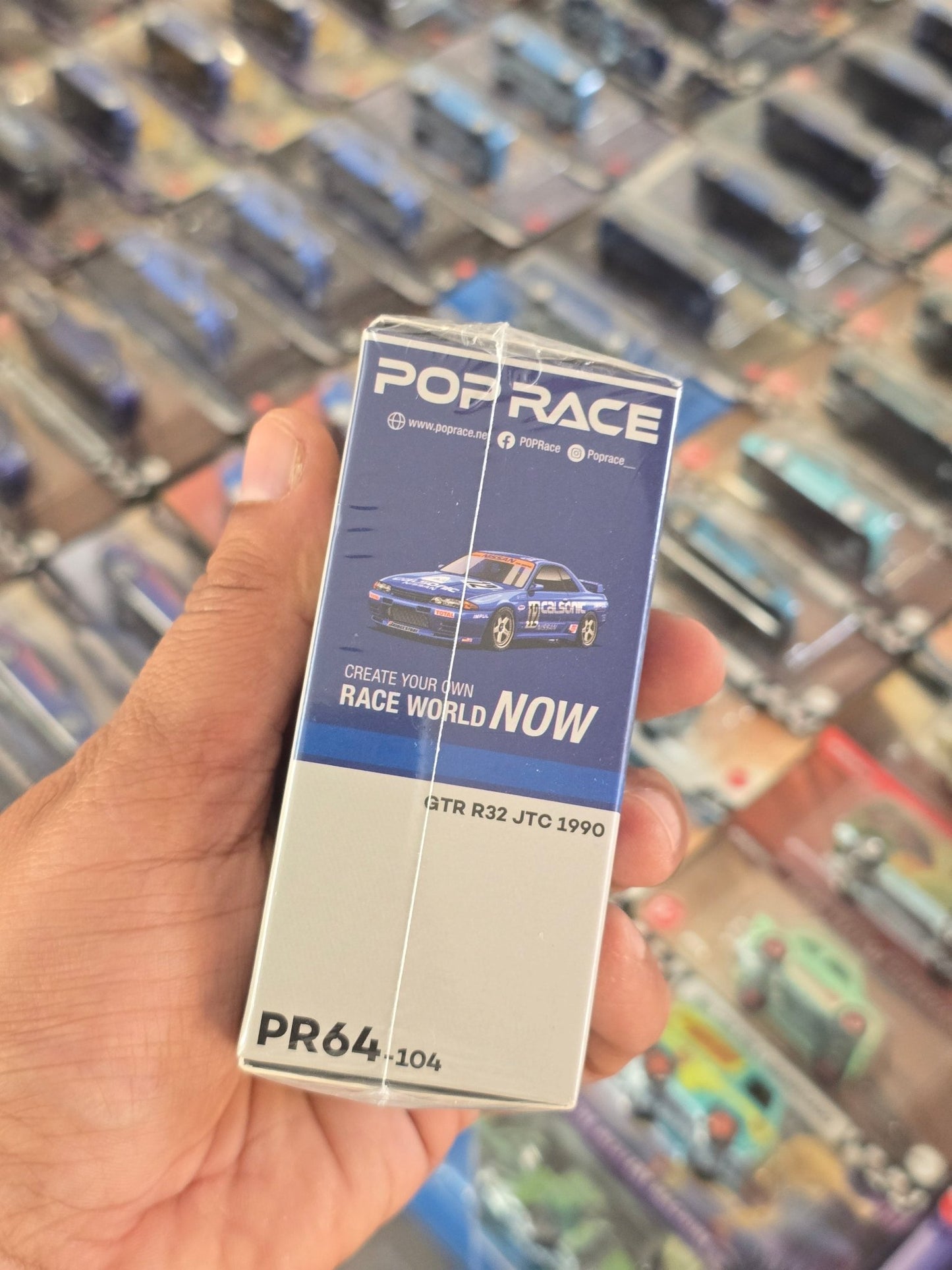 Pop Race Nissan Skyline GT - R R32 JTC 1990 - Sealed Box - Kinder Logs
