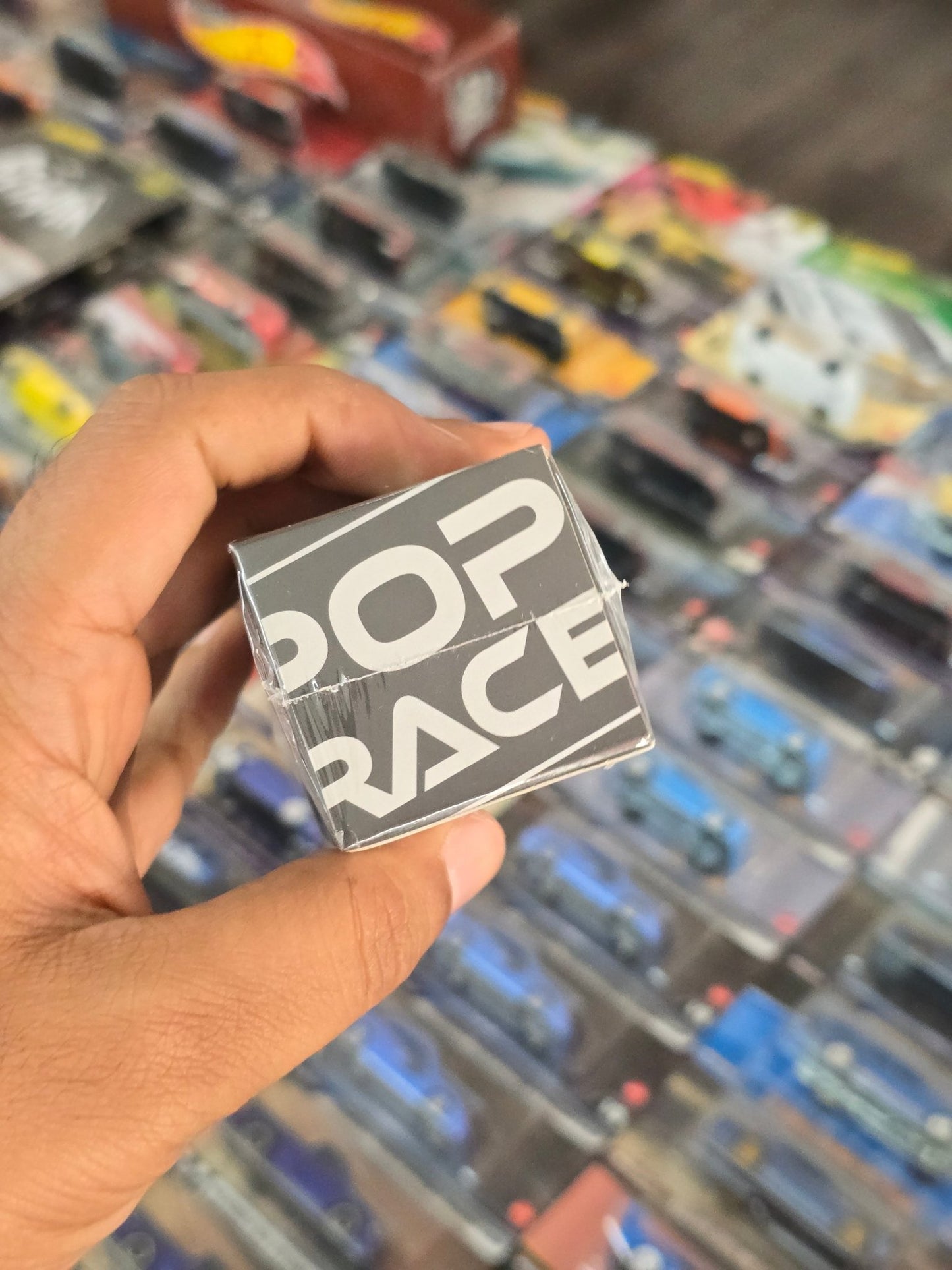 Pop Race Nissan Skyline GT - R R32 (PR64 - 101) - Sealed Box - Kinder Logs