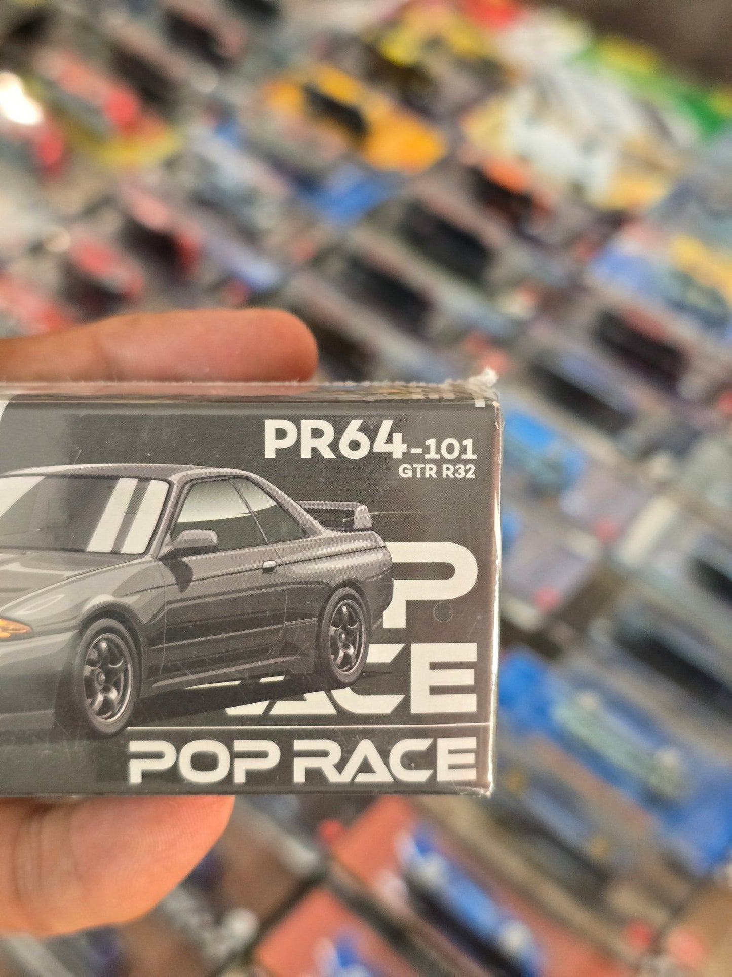 Pop Race Nissan Skyline GT - R R32 (PR64 - 101) - Sealed Box - Kinder Logs