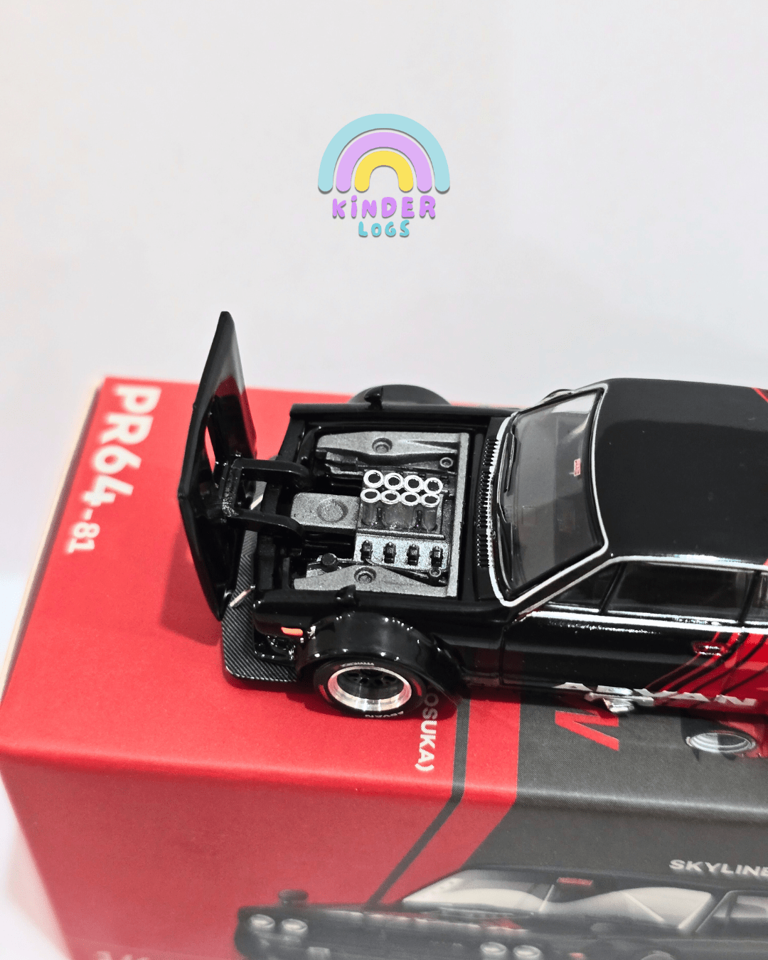 Pop Race Nissan Skyline GT - R V8 Drift Hakosuka PR64 - 81 (Open Box) - Kinder Logs