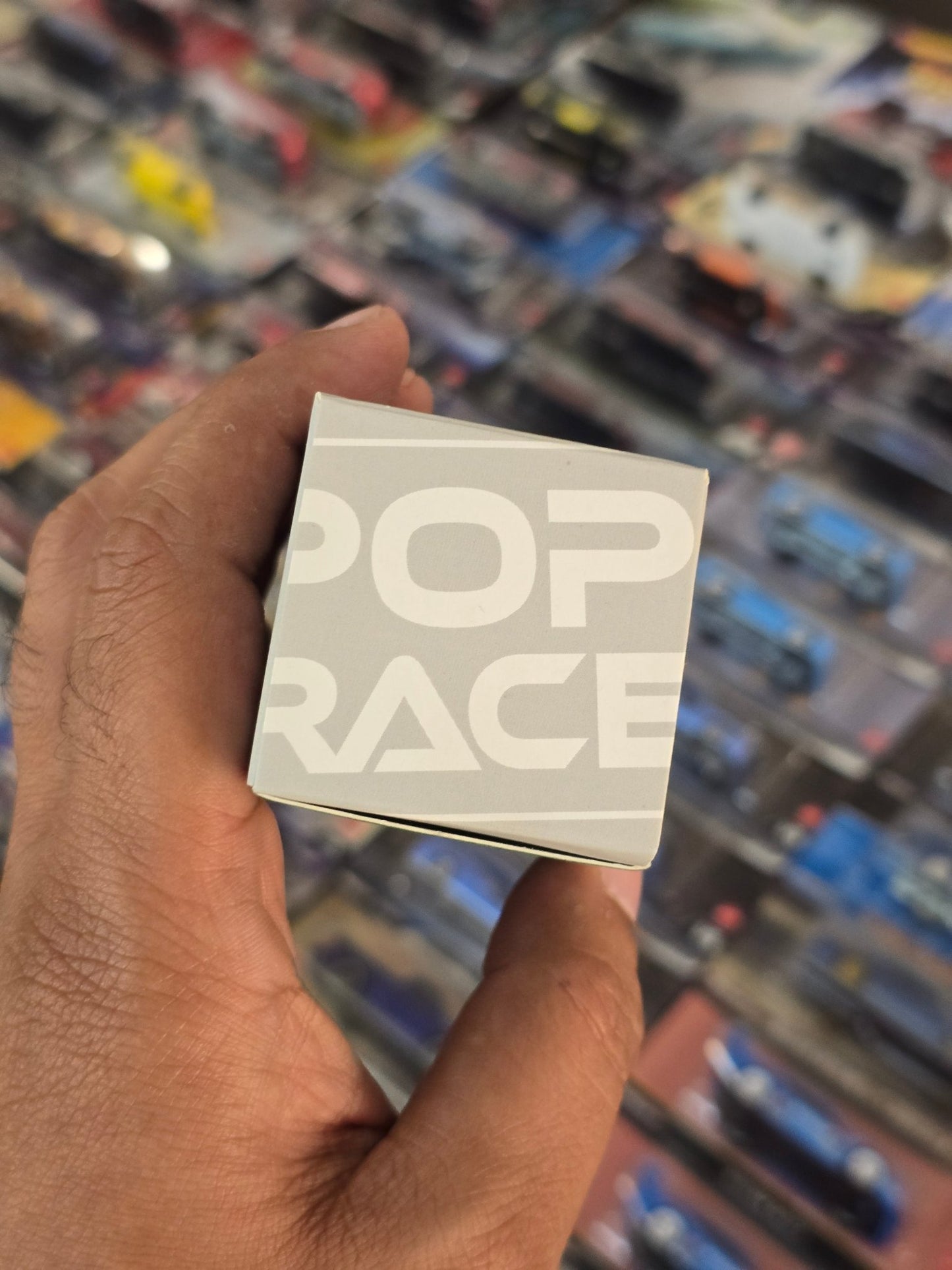 Pop Race Porsche 911 Singer Christmas Edition (Open Box) - Kinder Logs