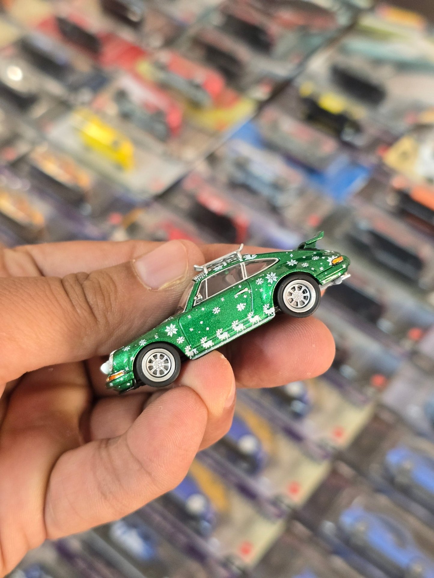 Pop Race Porsche 911 Singer Christmas Edition (Open Box) - Kinder Logs