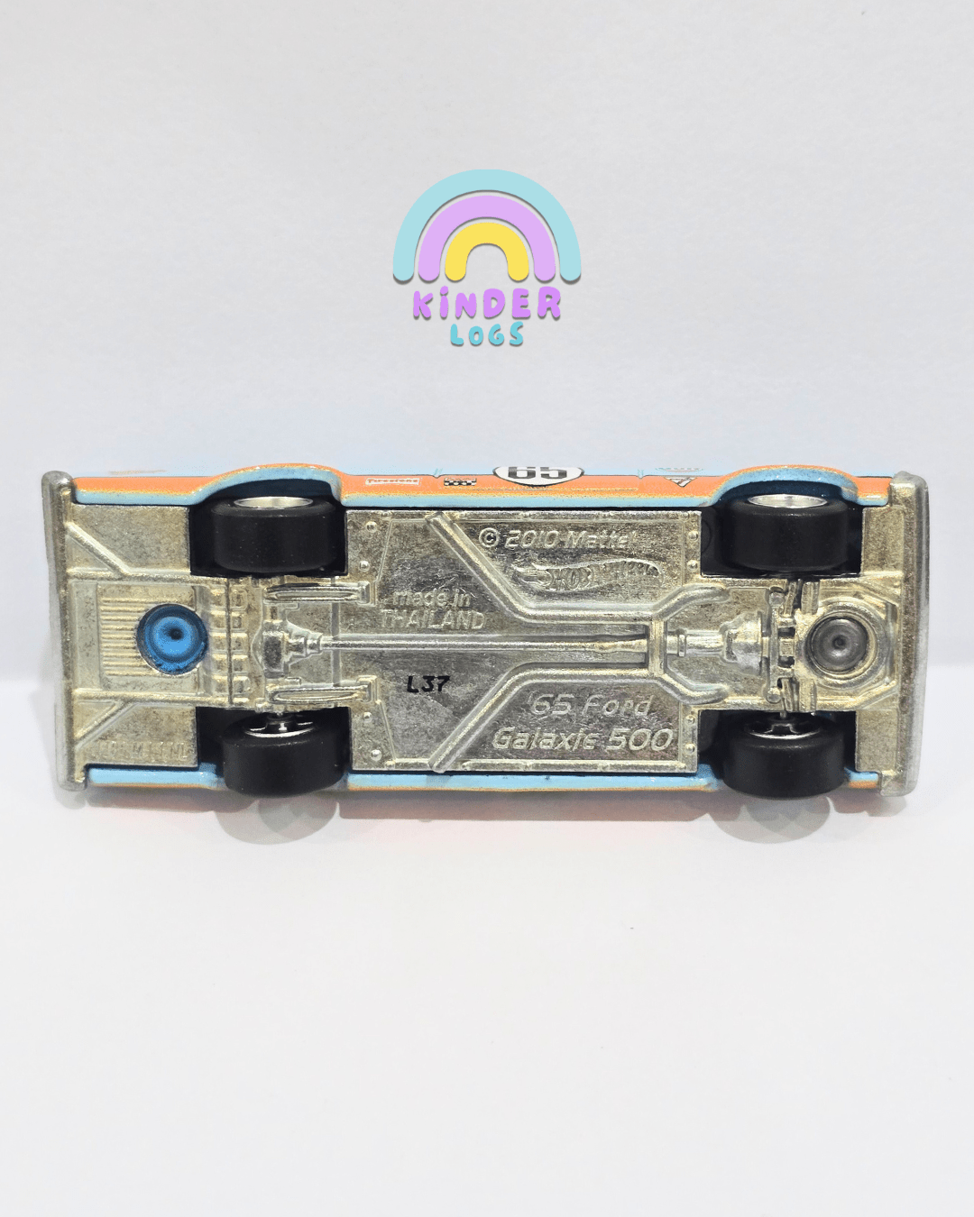 Premium Hot Wheels 1965 Ford Galaxie Gulf Edition (Uncarded) - Kinder Logs