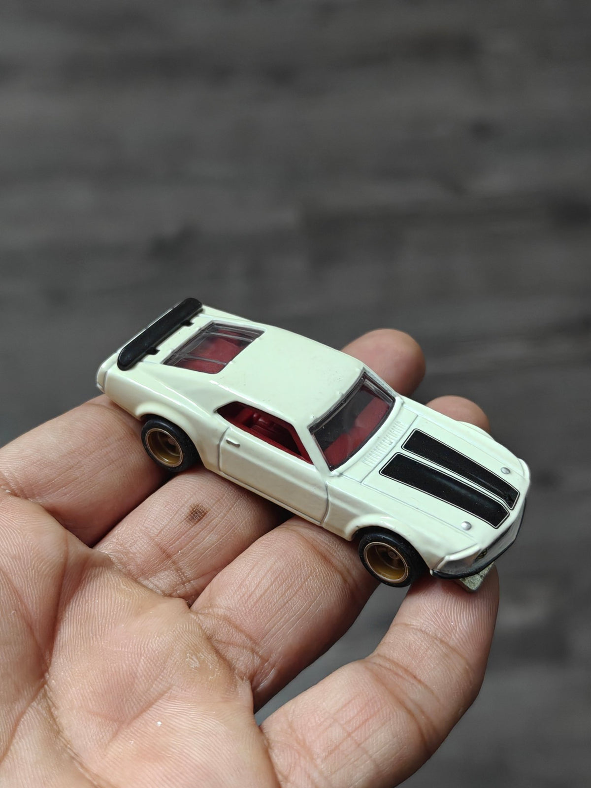 Premium Hot Wheels 1969 Ford Mustang Boss 302 (Uncarded) - Kinder Logs