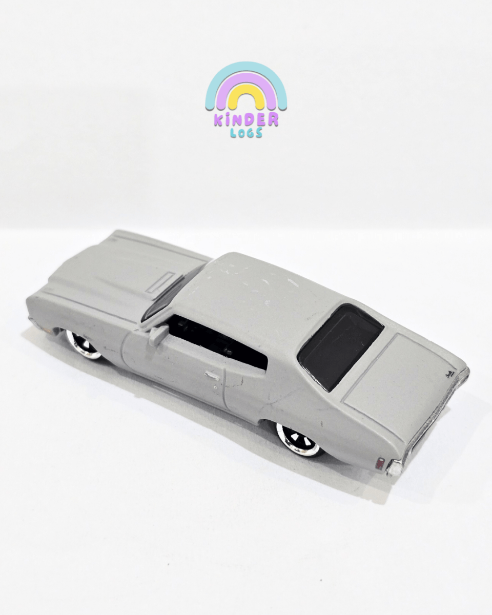 Premium Hot Wheels 1970 Chevrolet Chevelle SS - Used Car - Kinder Logs