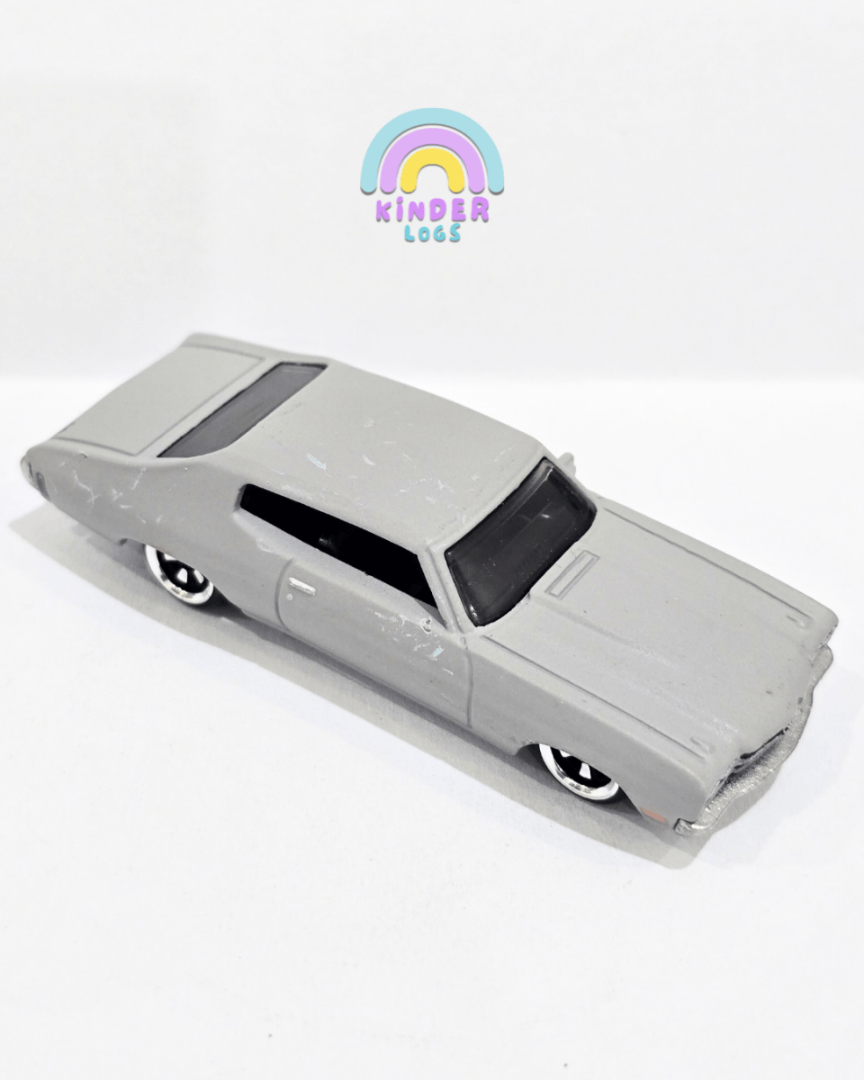 Premium Hot Wheels 1970 Chevrolet Chevelle SS - Used Car - Kinder Logs