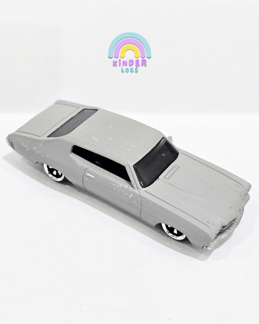 Premium Hot Wheels 1970 Chevrolet Chevelle SS - Used Car - Kinder Logs