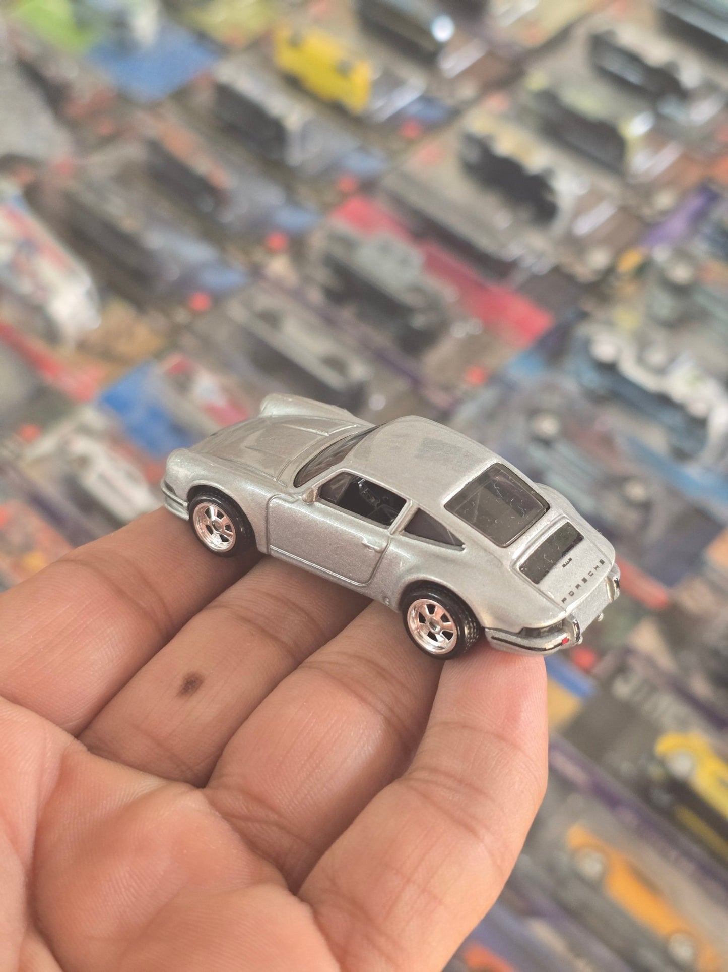 Premium Hot Wheels 1971 Porsche 911 - Top Gun Maverick (Uncarded) - Kinder Logs