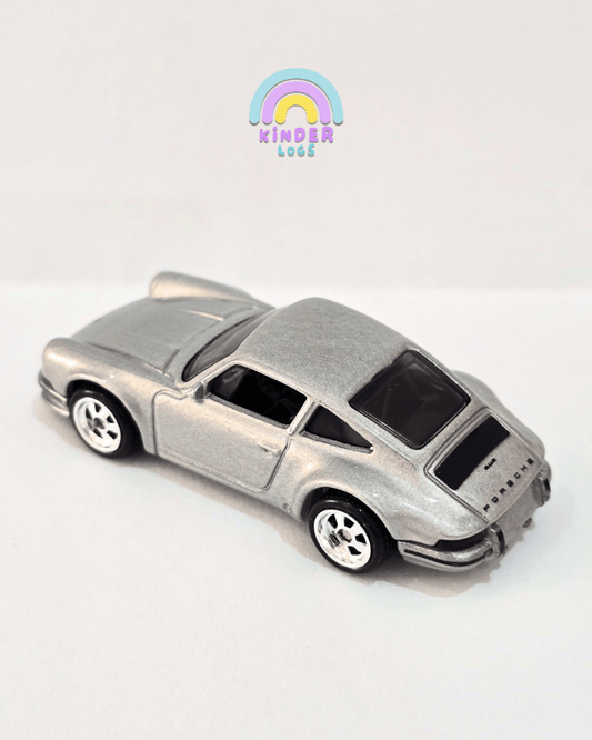 Premium Hot Wheels 1971 Porsche 911 - Top Gun Maverick (Uncarded) - Kinder Logs