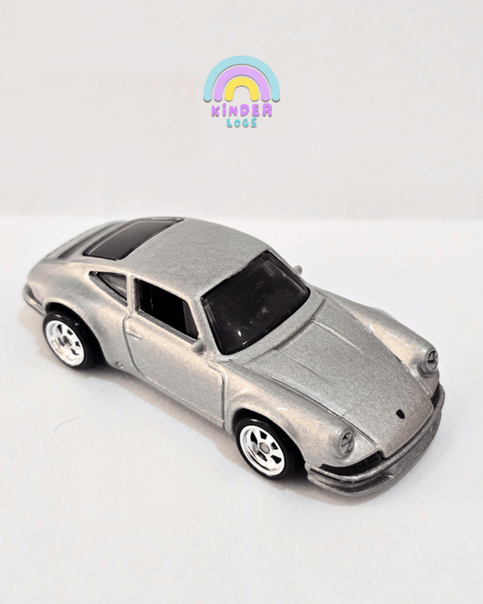 Premium Hot Wheels 1971 Porsche 911 - Top Gun Maverick (Uncarded) - Kinder Logs