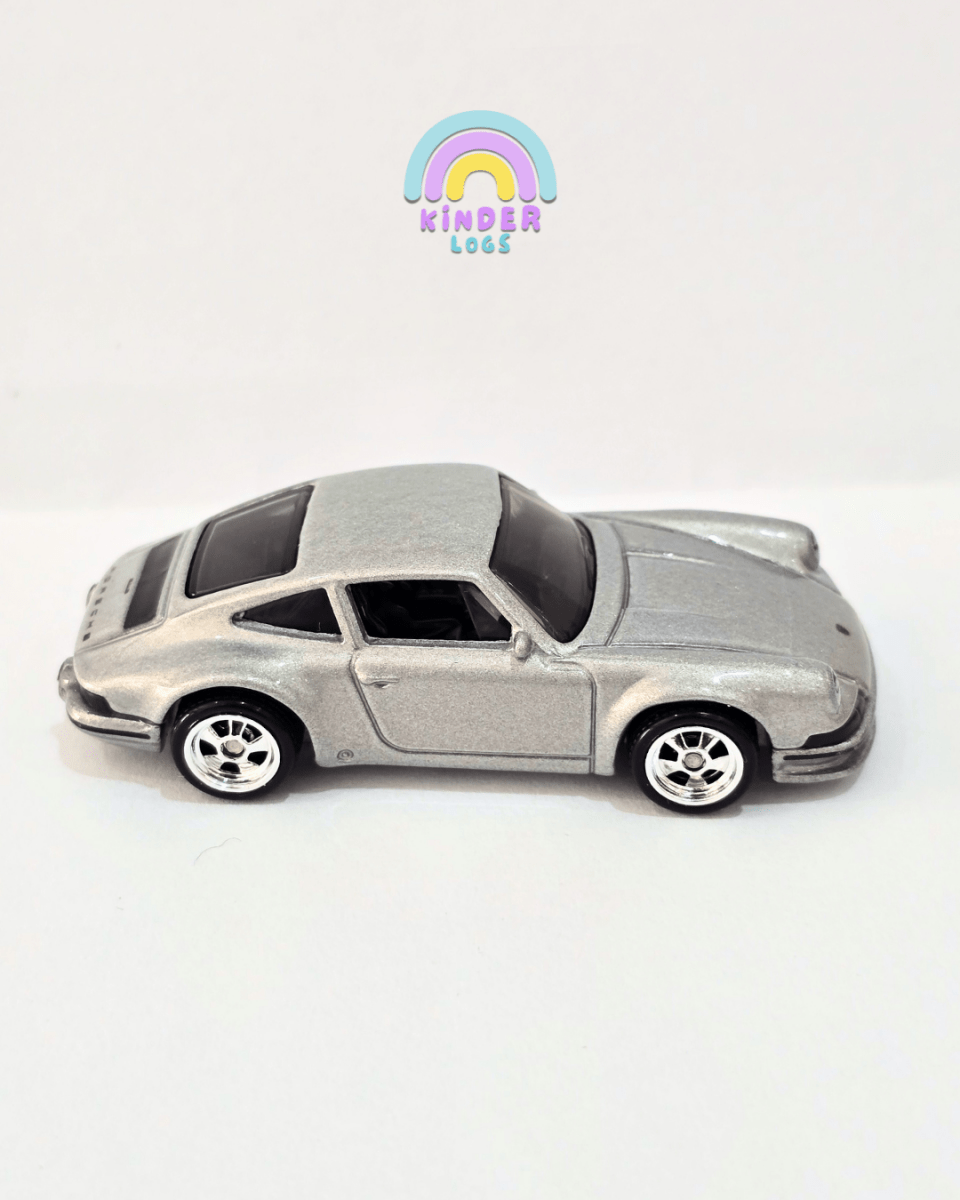 Premium Hot Wheels 1971 Porsche 911 - Top Gun Maverick (Uncarded) - Kinder Logs