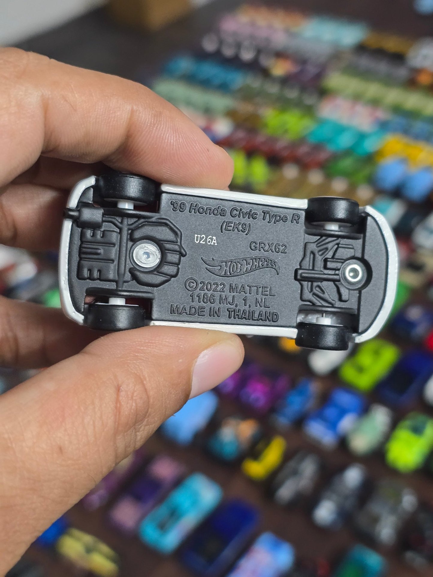 Premium Hot Wheels 1999 Honda Civic Type - R (Uncarded - New) - Kinder Logs