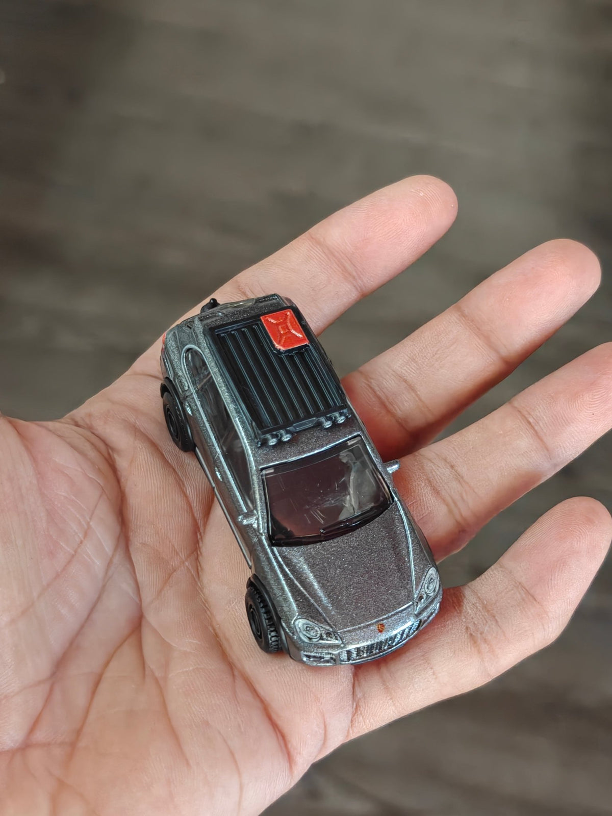 Premium Hot Wheels 2008 Porsche Cayenne With Rally Trailer (Uncarded - New) - Kinder Logs