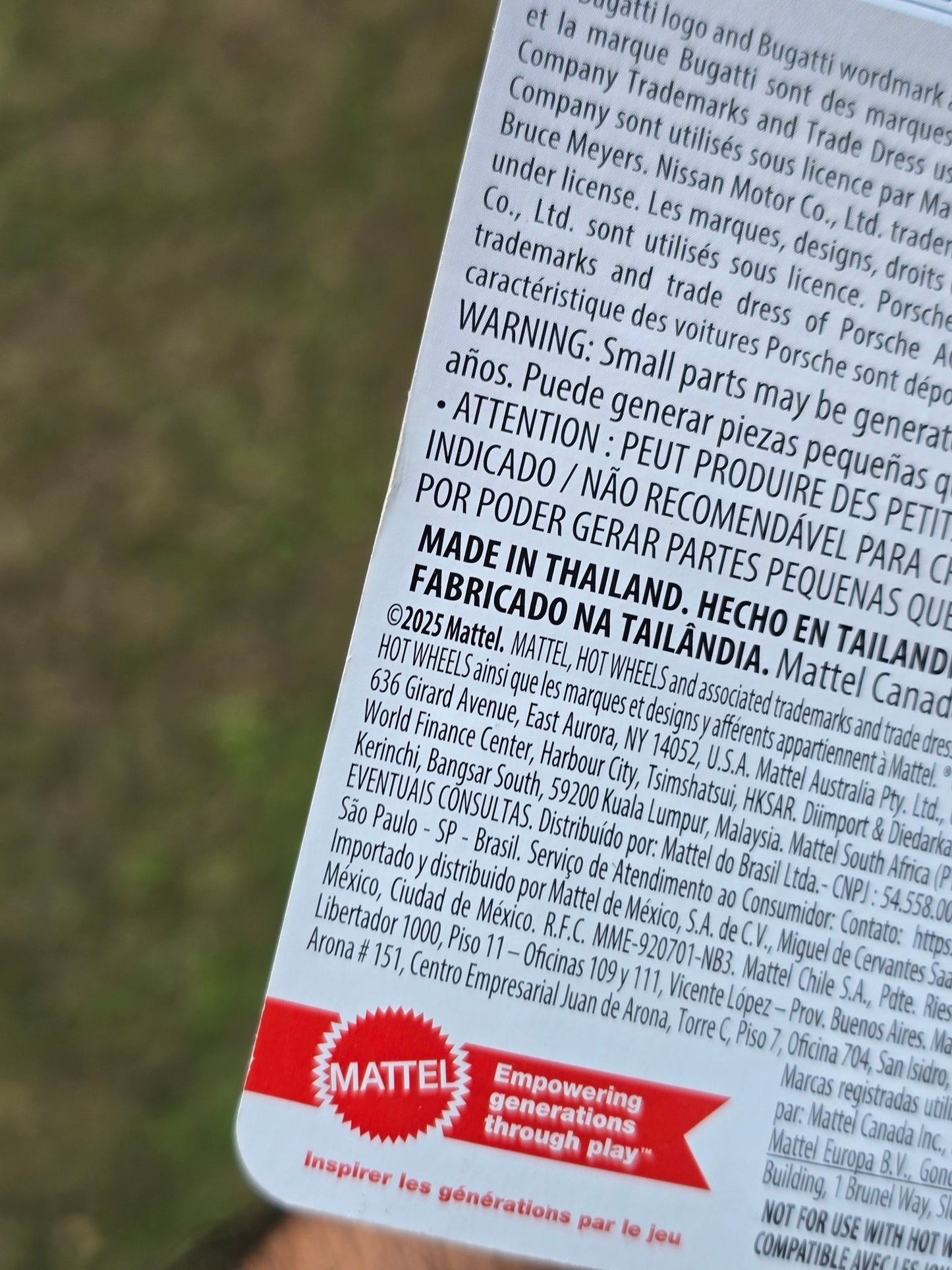 Premium Hot Wheels 2016 Bugatti Chiron - Boulevard 122 (Imported) - Kinder Logs