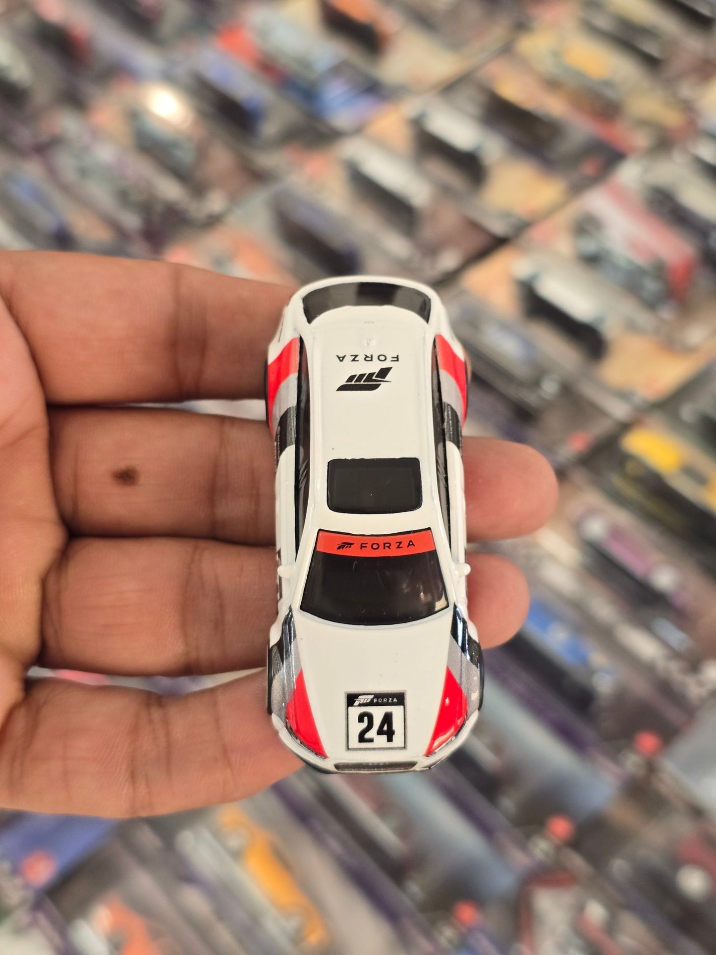 Premium Hot Wheels 2017 Audi RS6 Avant - Forza (Uncarded) - Kinder Logs
