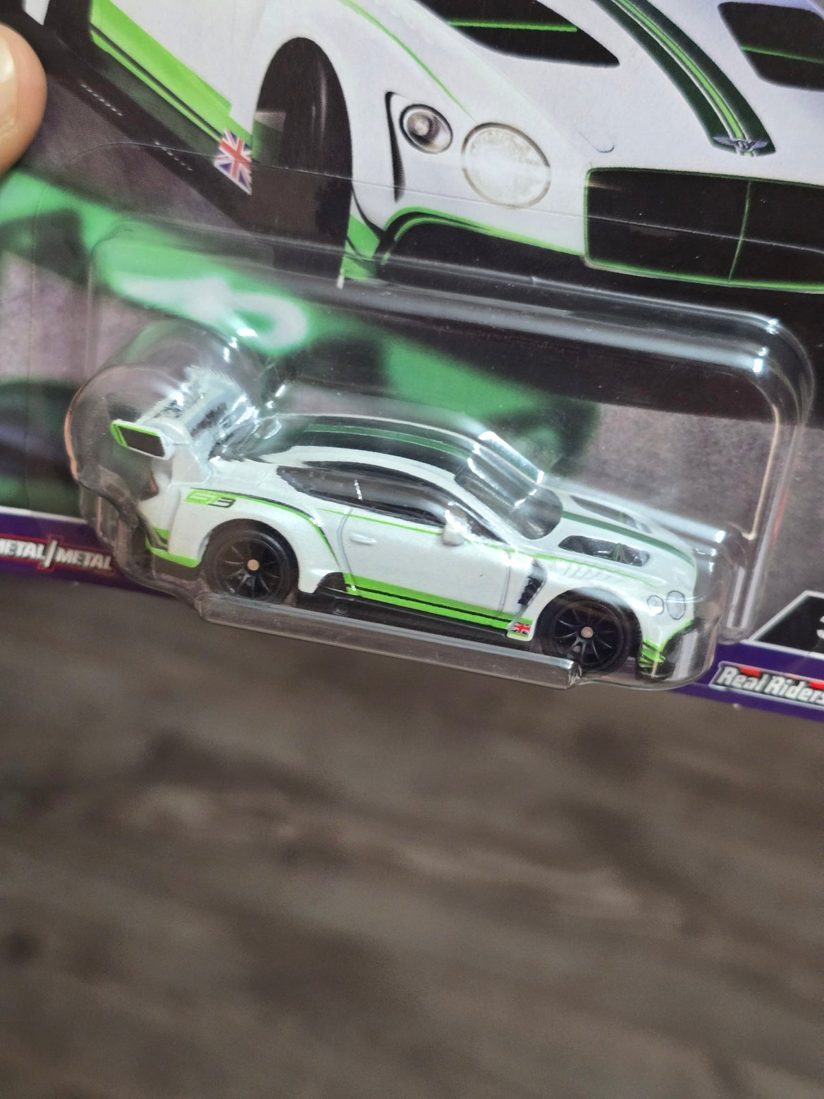 Premium Hot Wheels 2018 Bentley Continental GT3 - Race Day (Imported) - Kinder Logs