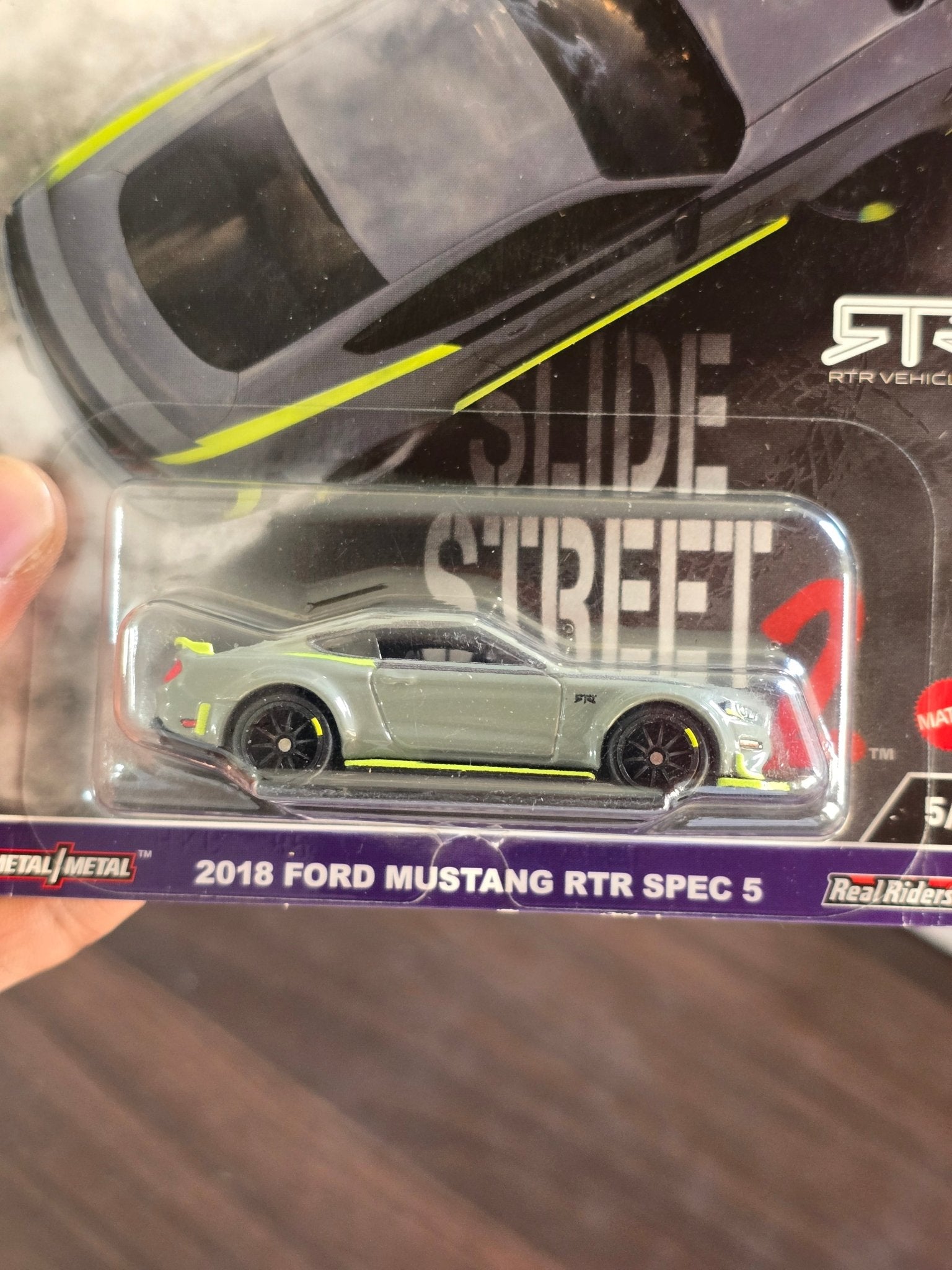 Premium Hot Wheels 2018 Ford Mustang RTR Spec 5 (Imported) - Kinder Logs