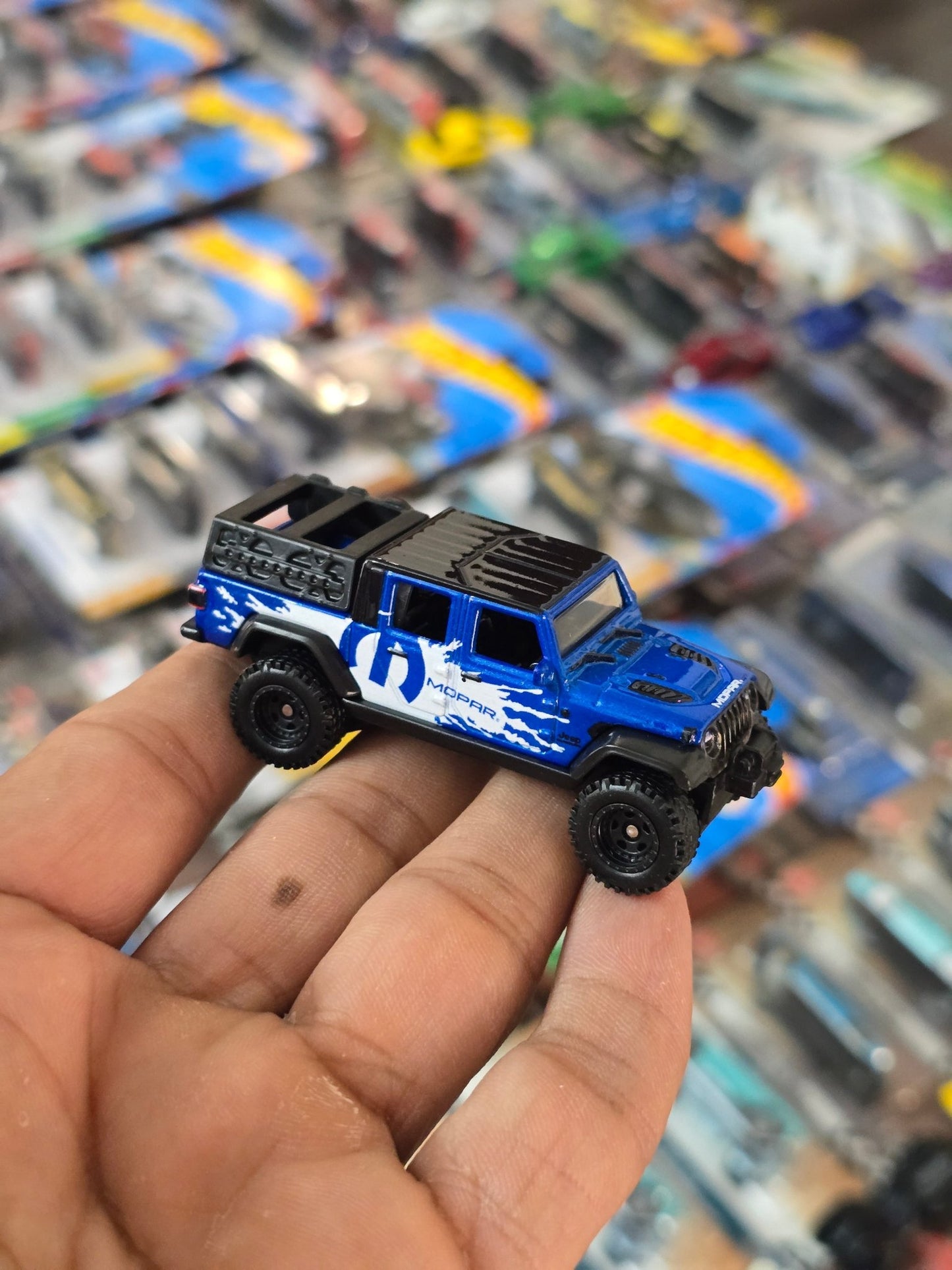 Premium Hot Wheels 2020 Jeep Gladiator - Blue (Uncarded) - Kinder Logs