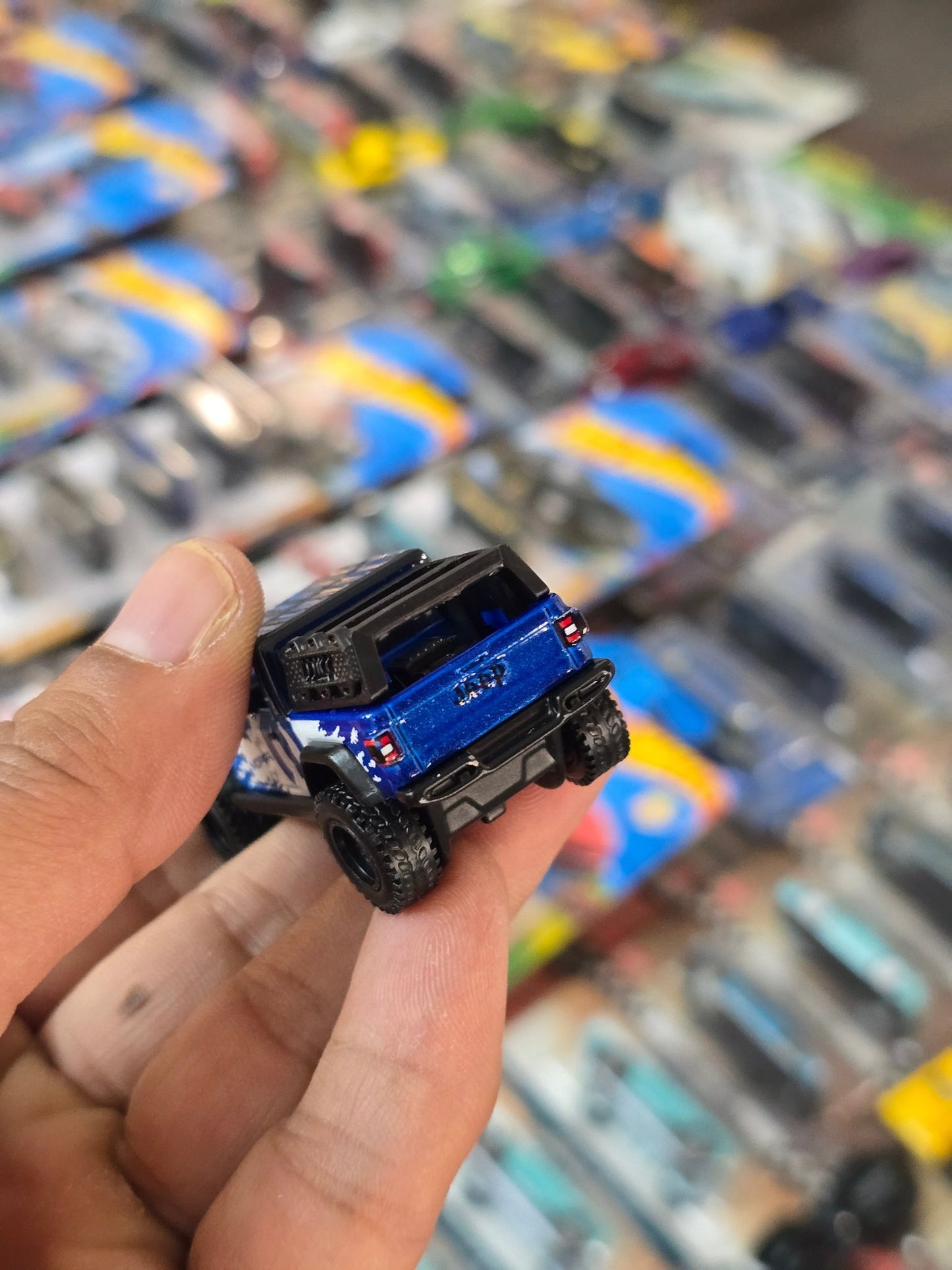 Premium Hot Wheels 2020 Jeep Gladiator - Blue (Uncarded) - Kinder Logs